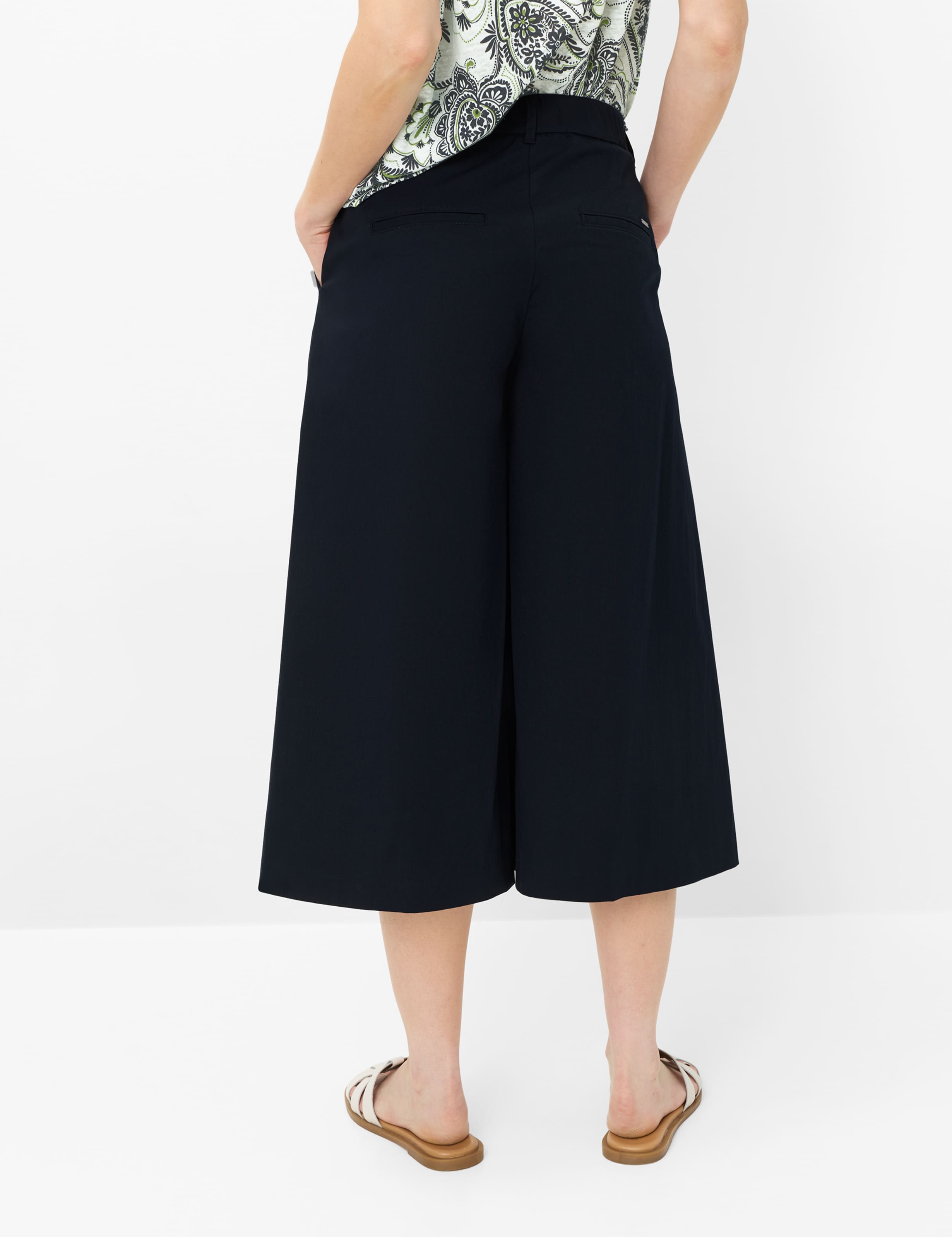 Tons bleus, Femme, Style MELLI S, MODEL_RUECK_ISHOP