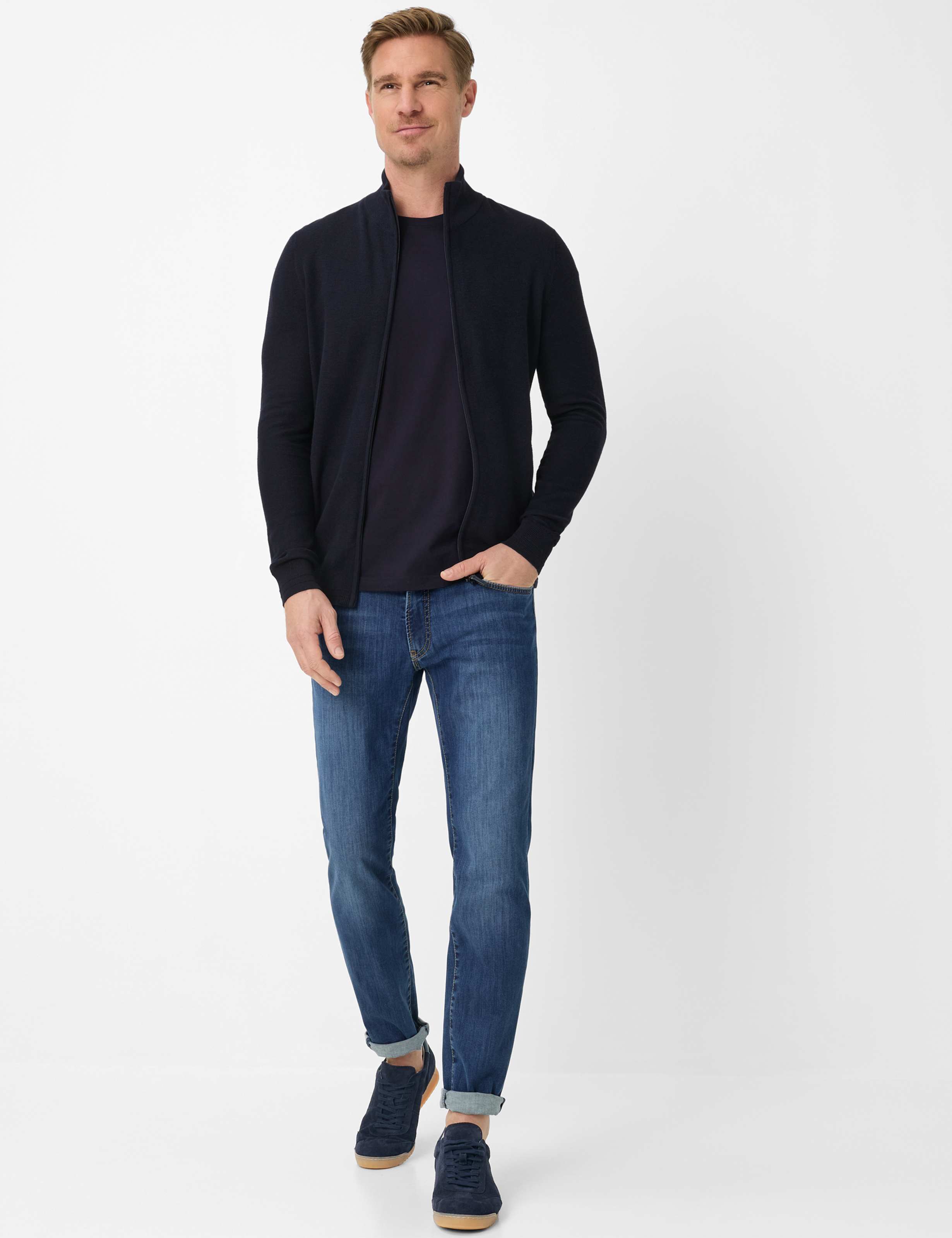 Herren Style JAKE Dunkelblau  Model Outfit