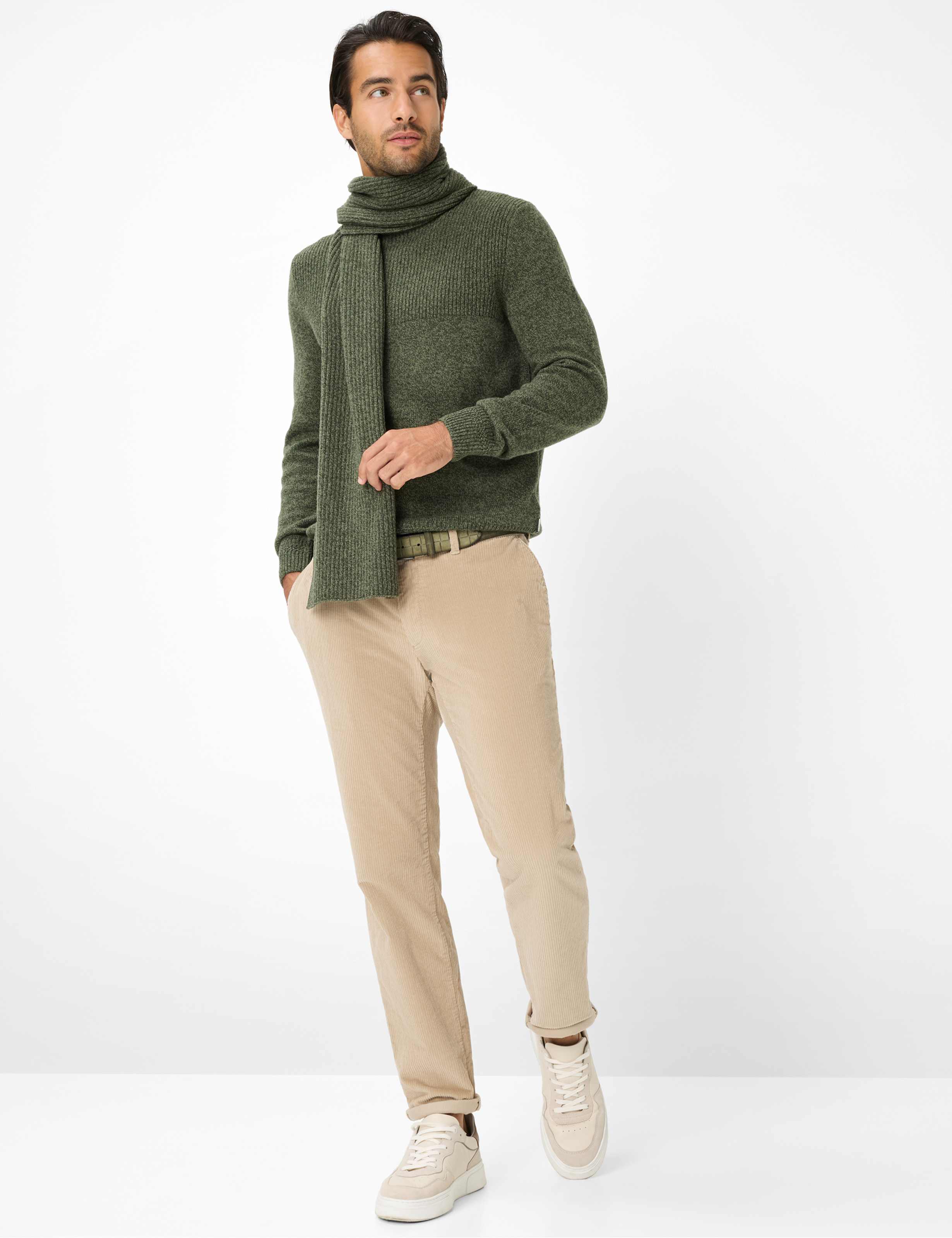 Men Style FABIO Beige Modern Fit Model Outfit