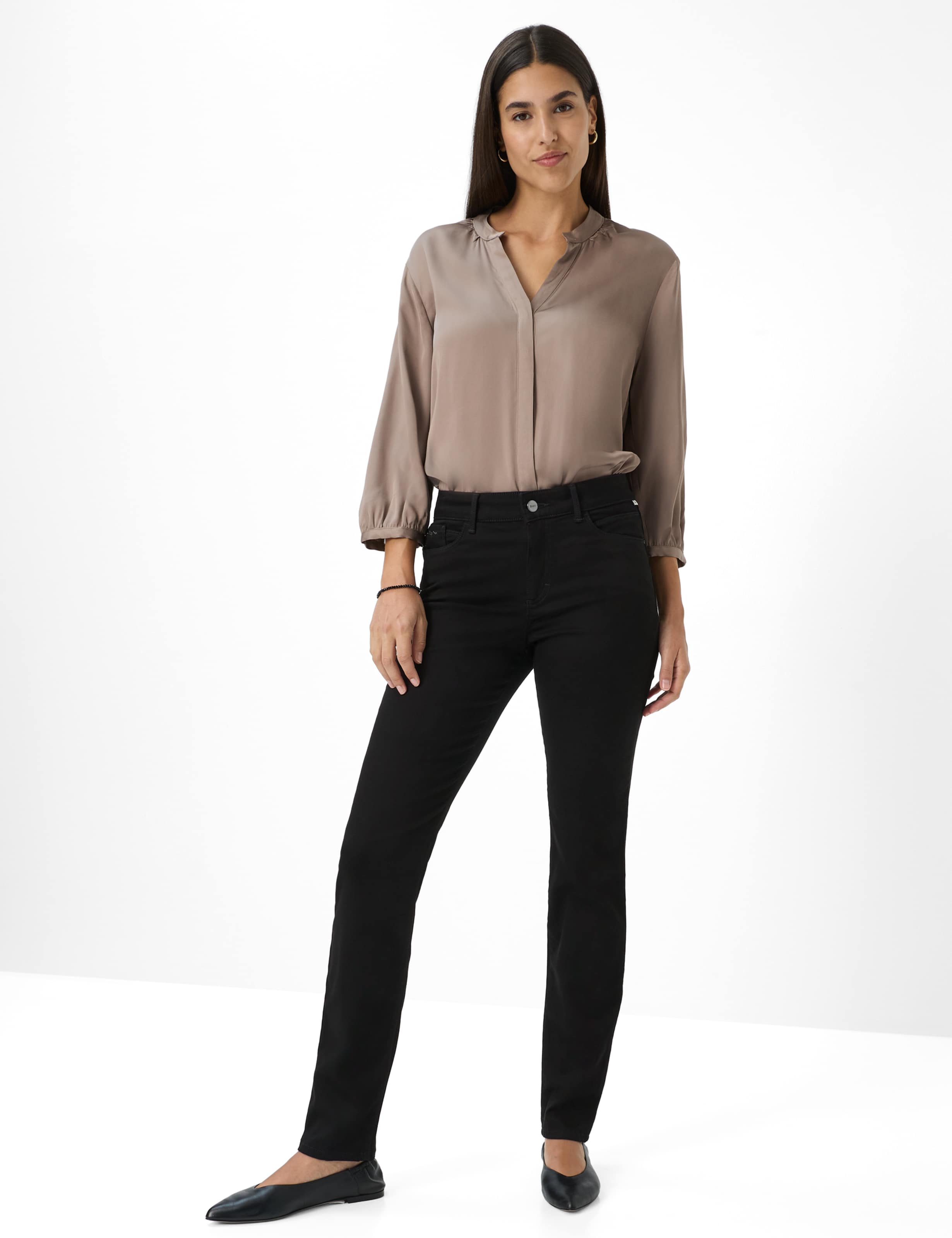 Women Style SHAKIRA Black Slim Fit Model Outfit