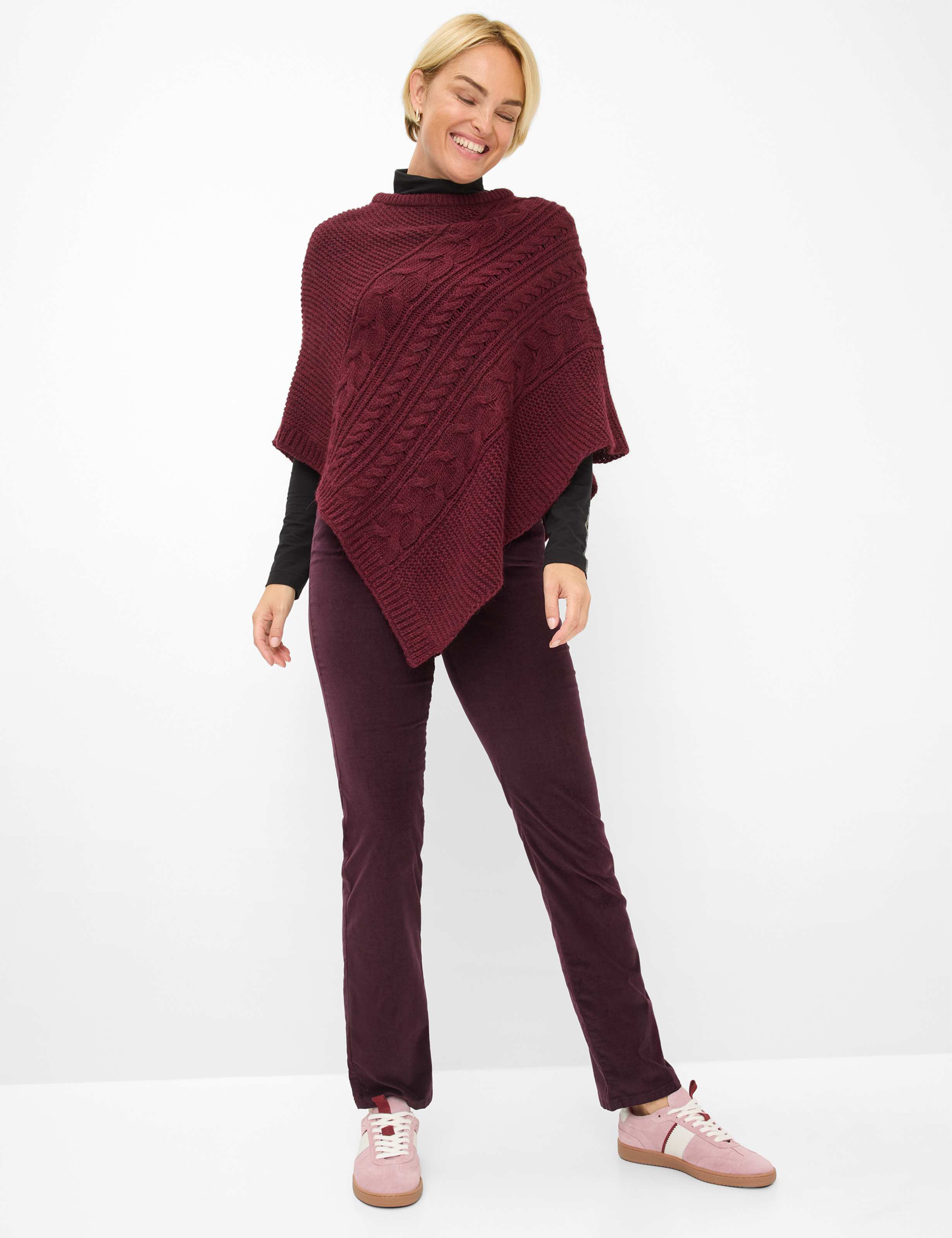 Damen Style PAMINA Dunkelrot Slim Fit Model Outfit