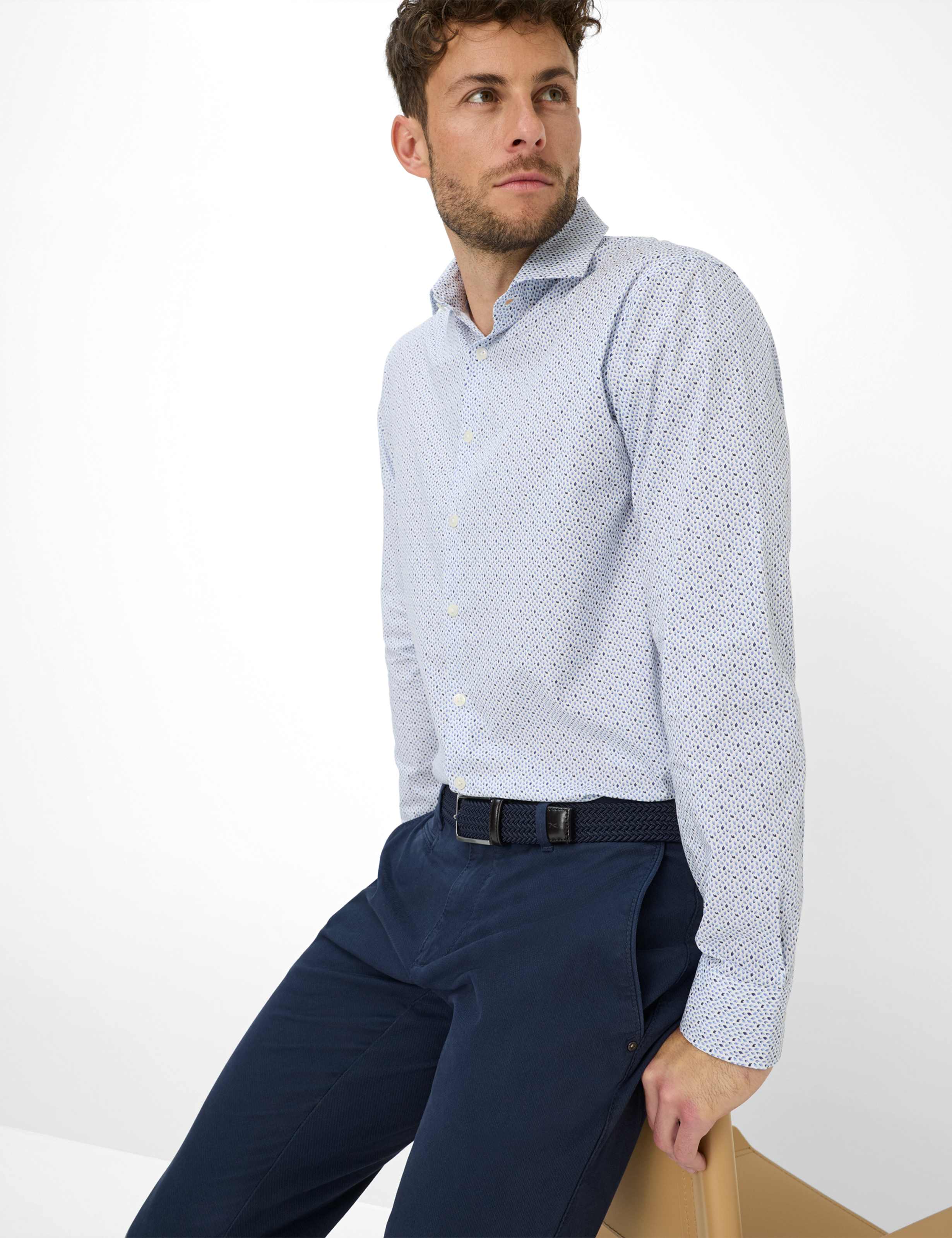 Herren Style FABIO IN Dunkelblau Modern Fit Detail 1