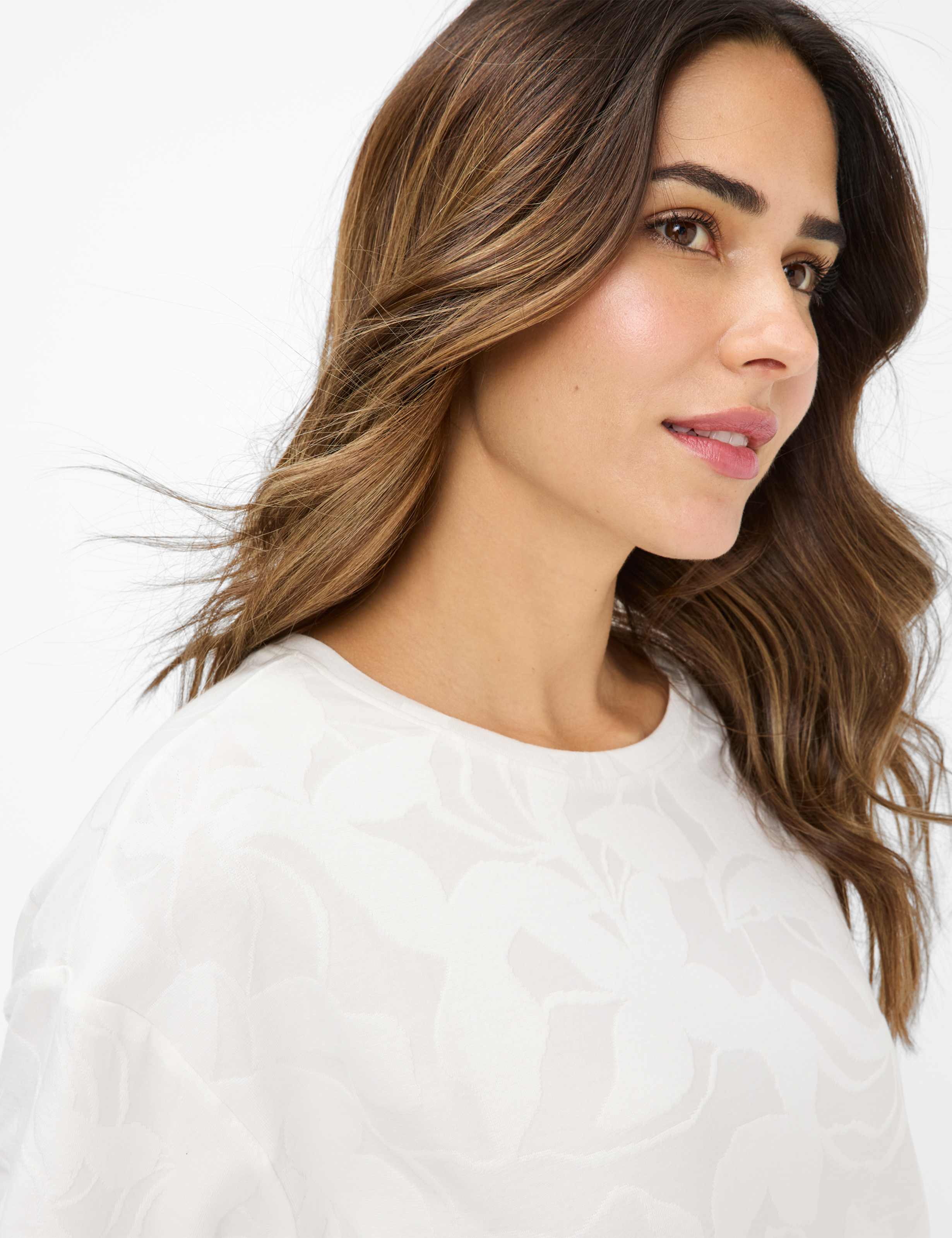 Women Style CALLY Cream White  Detail 2