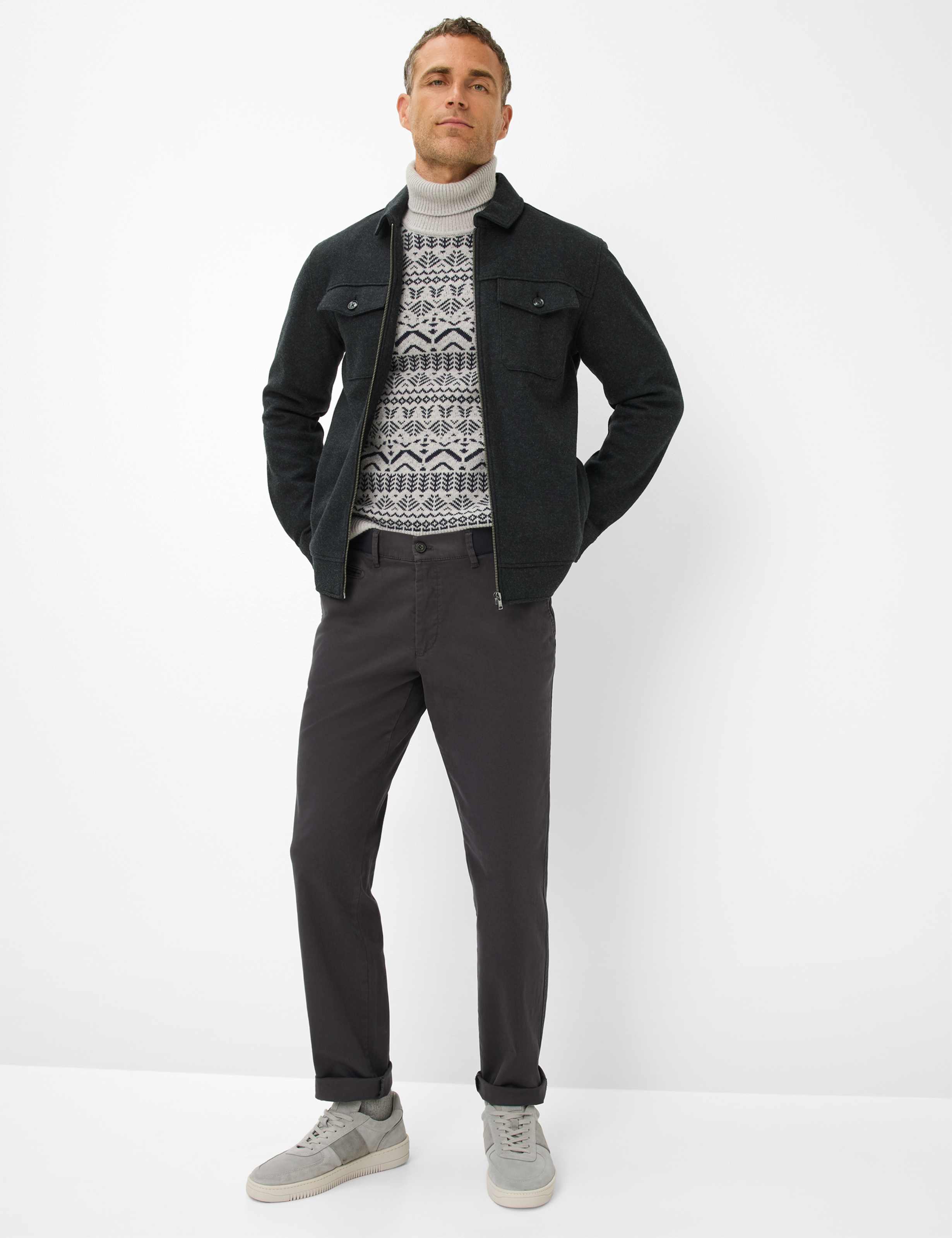 Herren Style TORGE Dunkelgrau - Anthrazit Regular Fit Model Outfit