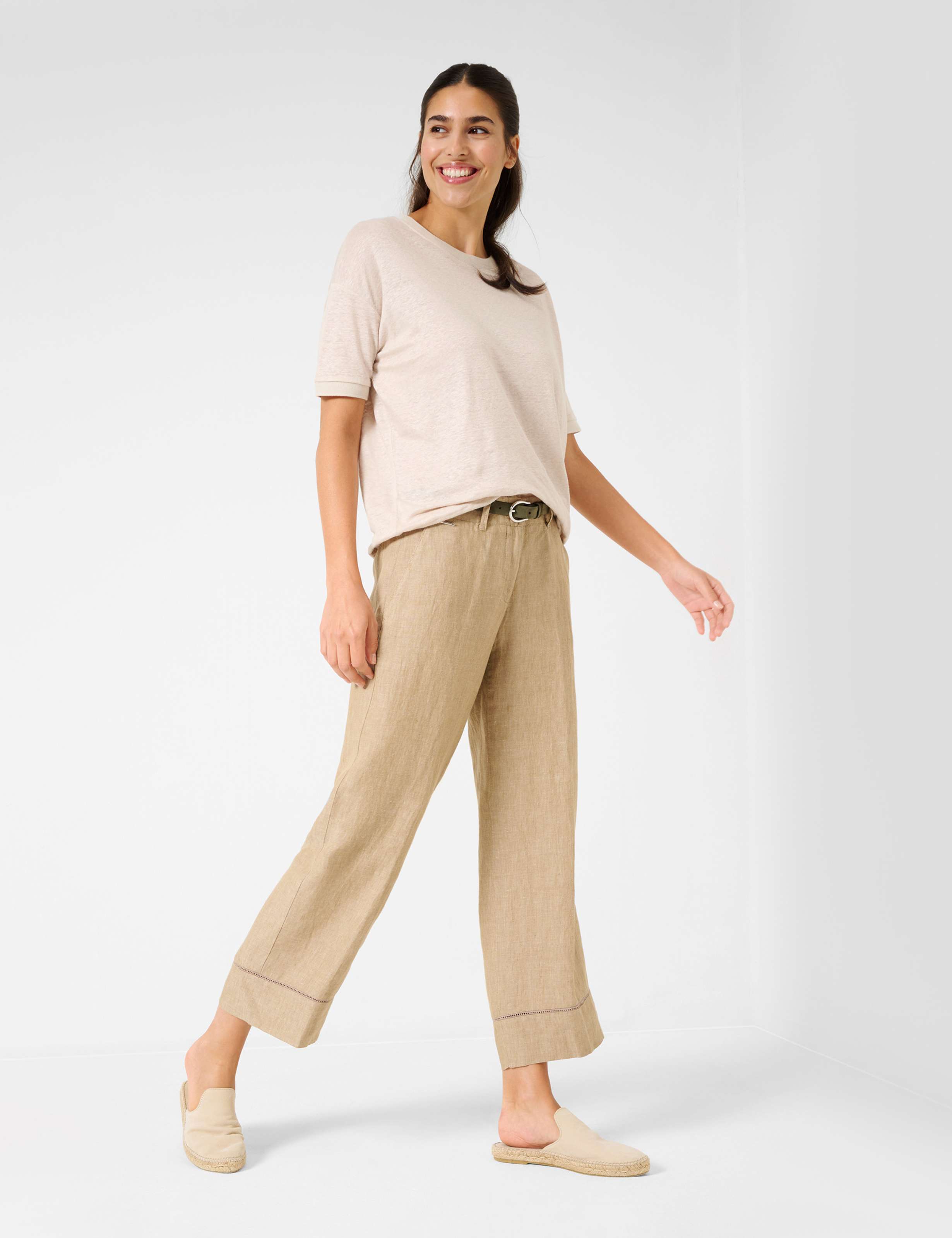 Women Style MAINE S SAND Wide Leg Model Outfit