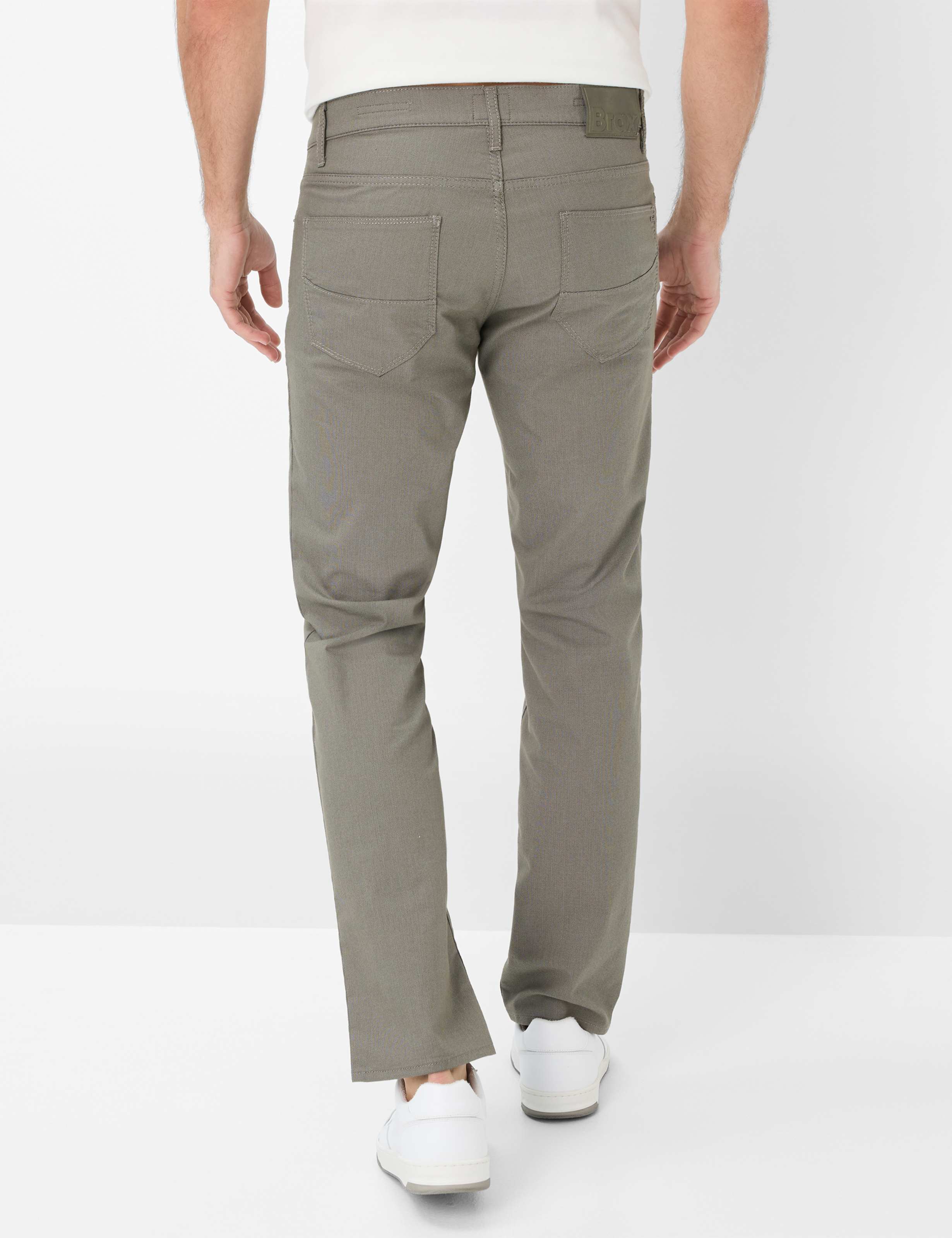 Herren Style CADIZ Grün - Oliv Straight Fit Model Rueck