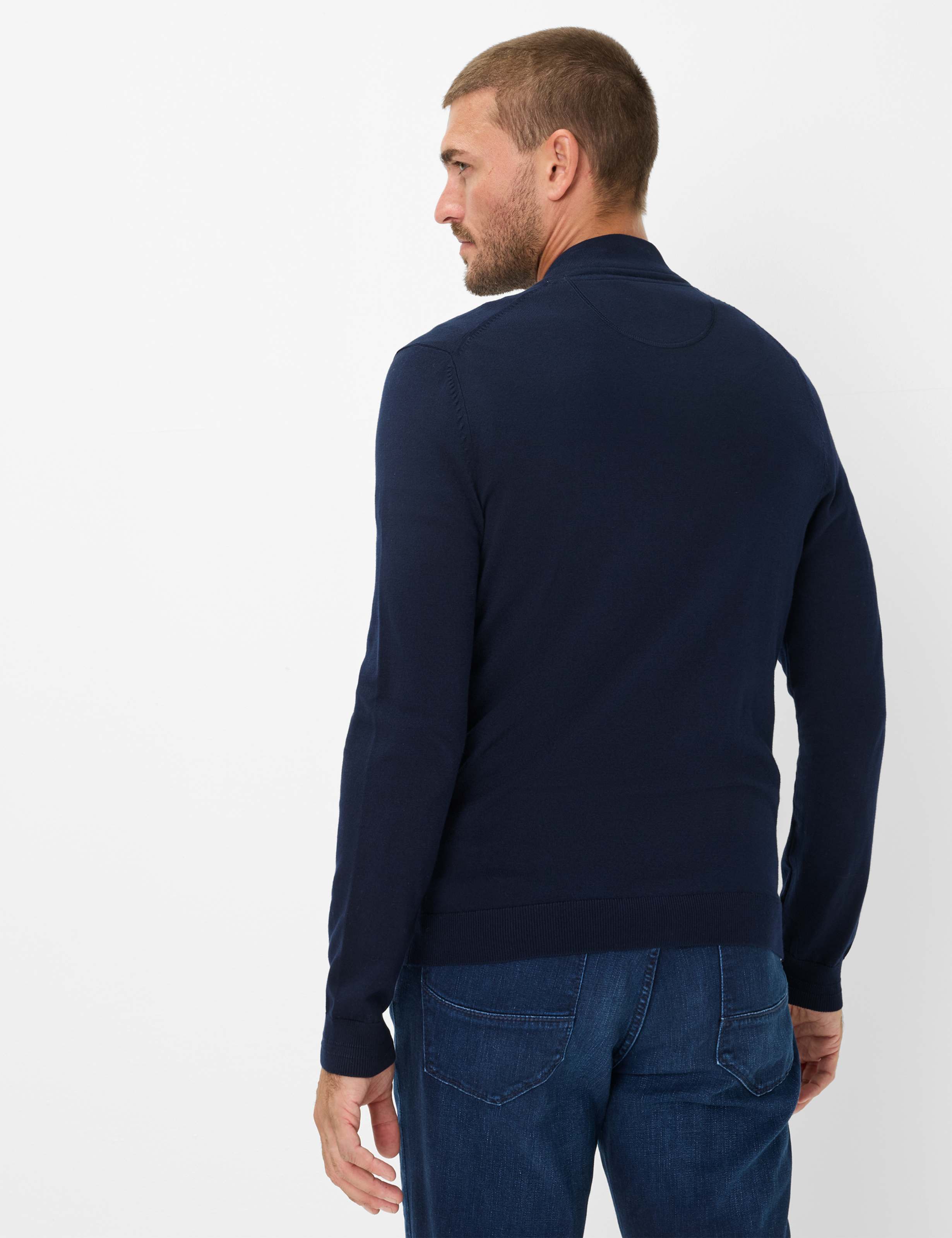 Herren Style JOSHUA Blau  Model Rueck