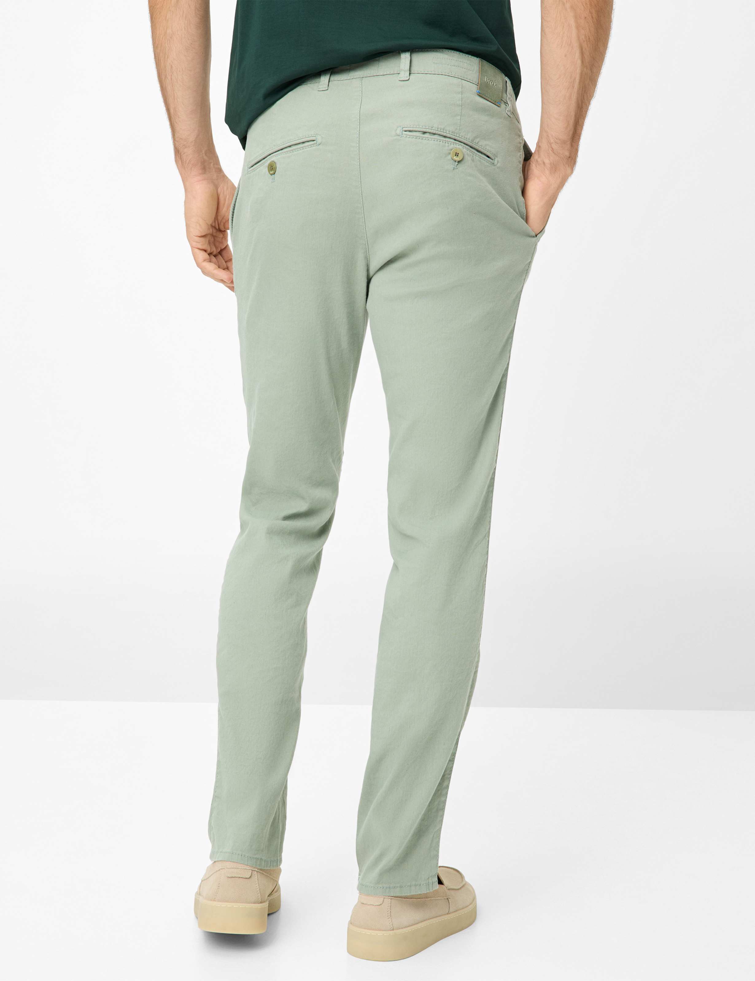 Herren Style FABIO IN Grün Modern Fit Model Rueck