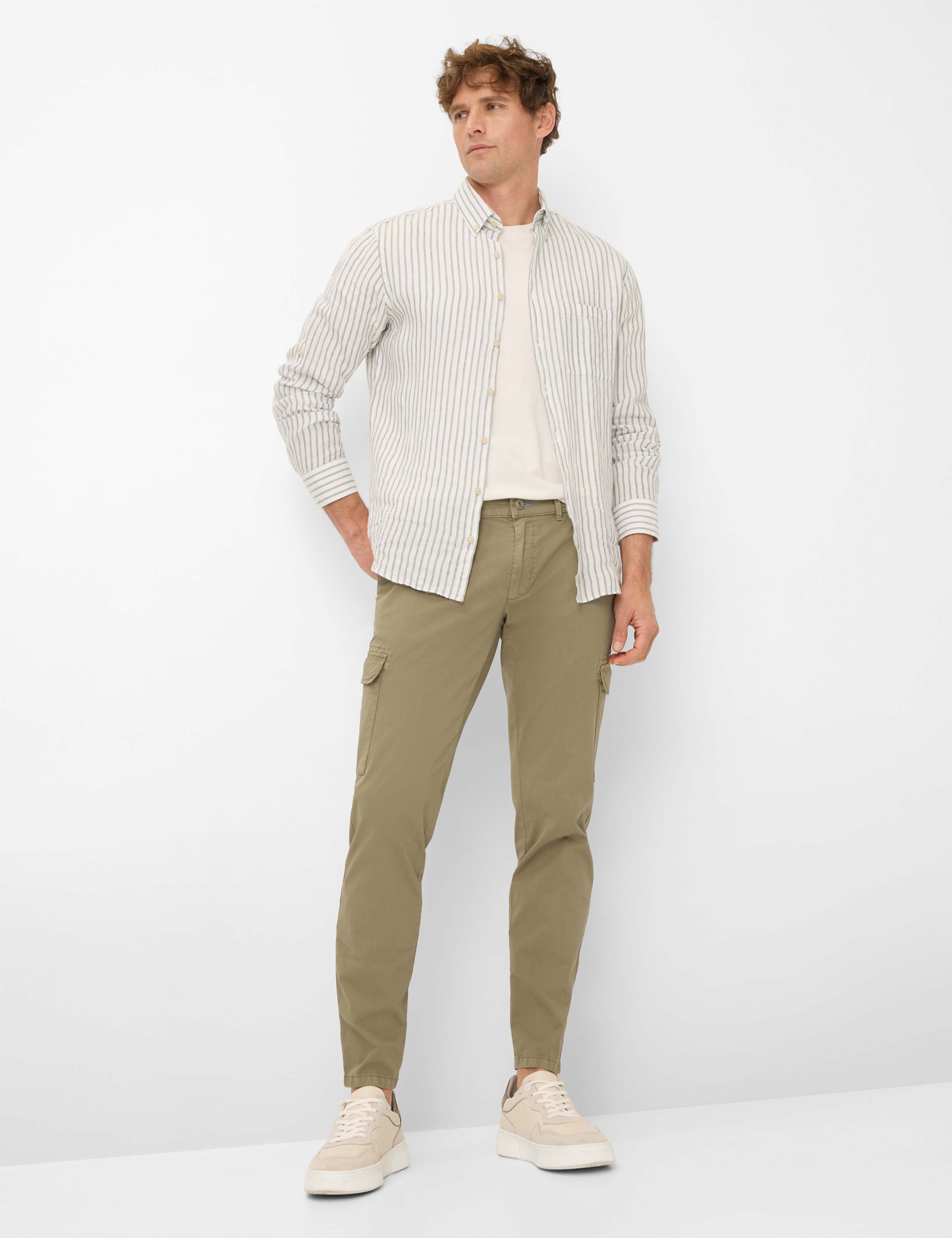 Heren Style SILVIO Groen - Khaki Slim Fit Model outfit