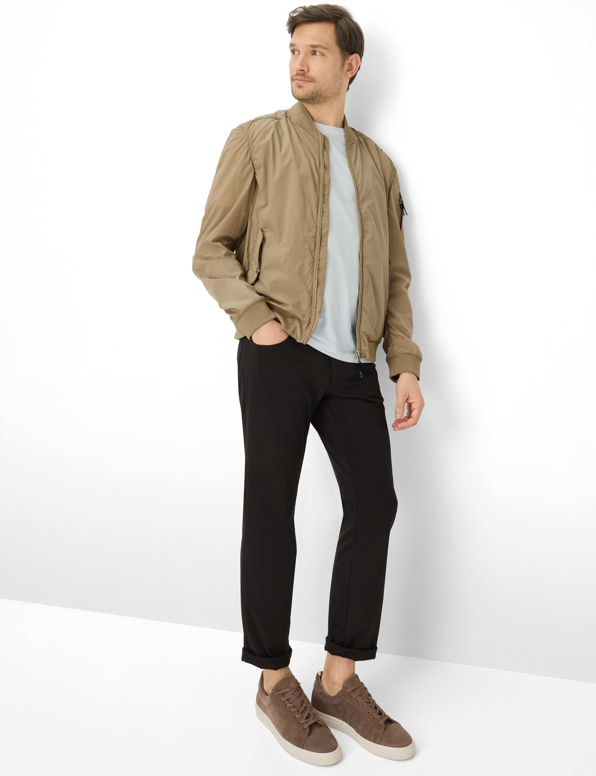 Homme Style CREW Beige  Tenue du mannequin