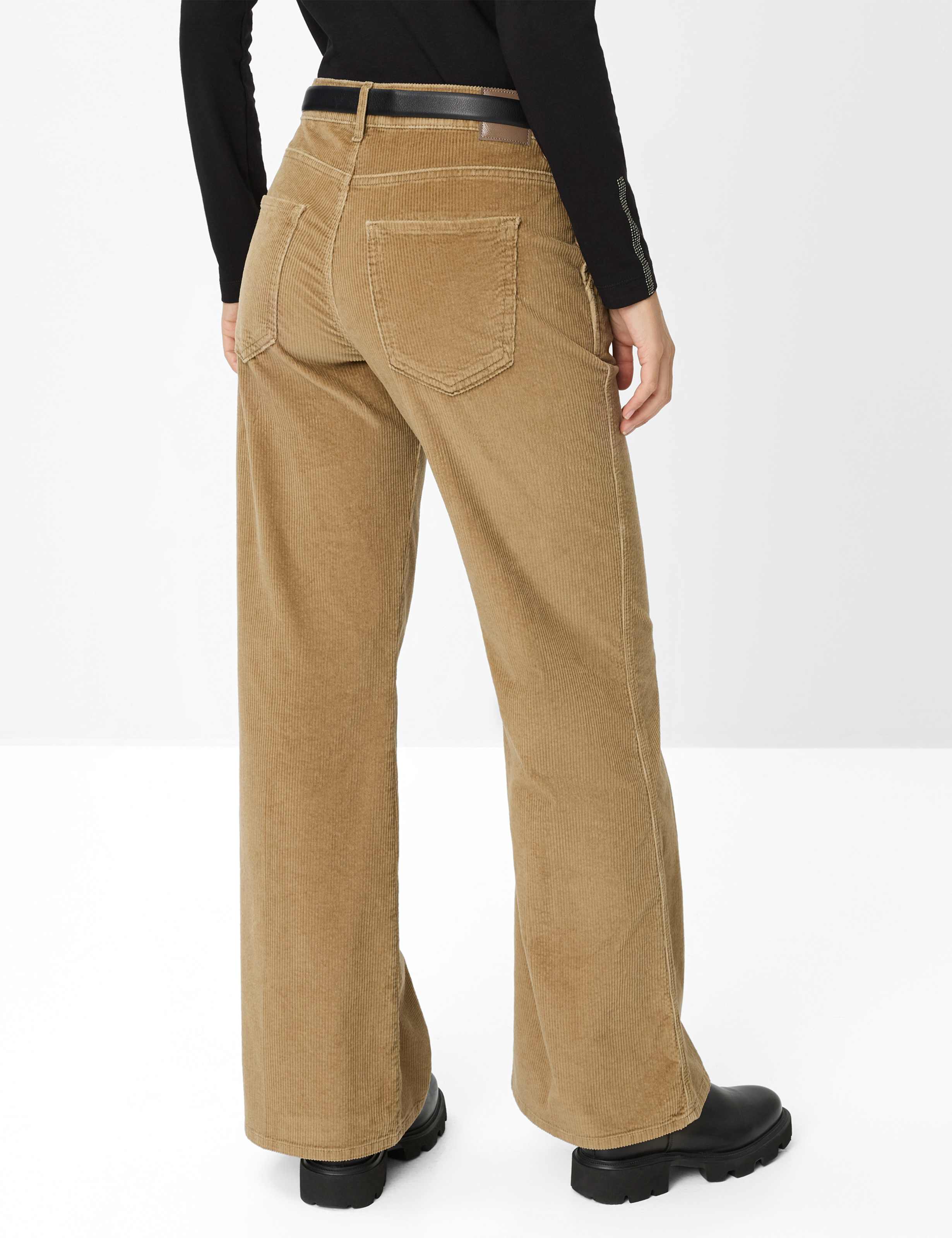 Damen Style MAINE Hellbraun Wide Leg Model Rueck