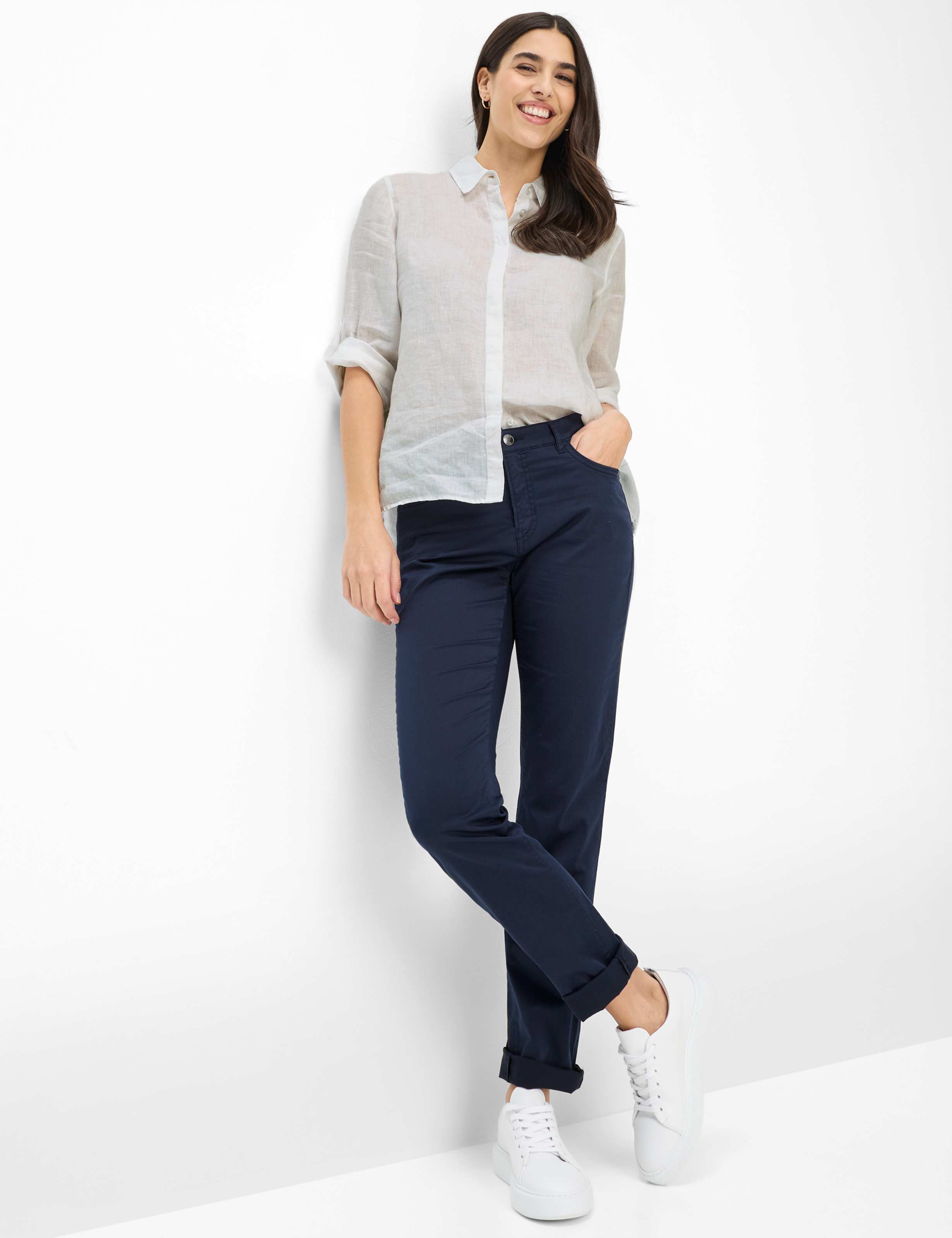 Damen Style MARY Dunkelblau Regular Fit Model Outfit