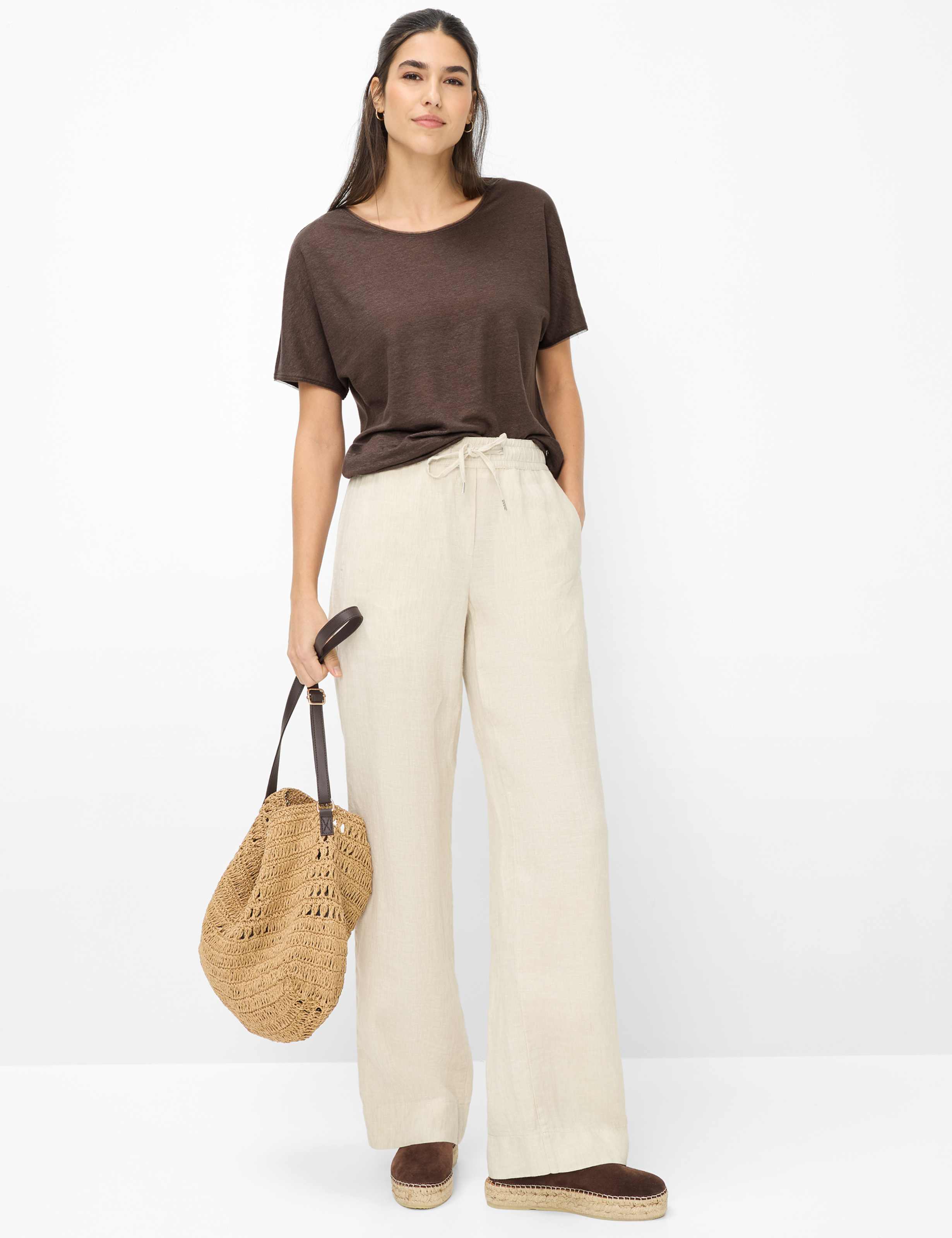 Femme Style FARINA Beige Clair Wide Leg Tenue du mannequin