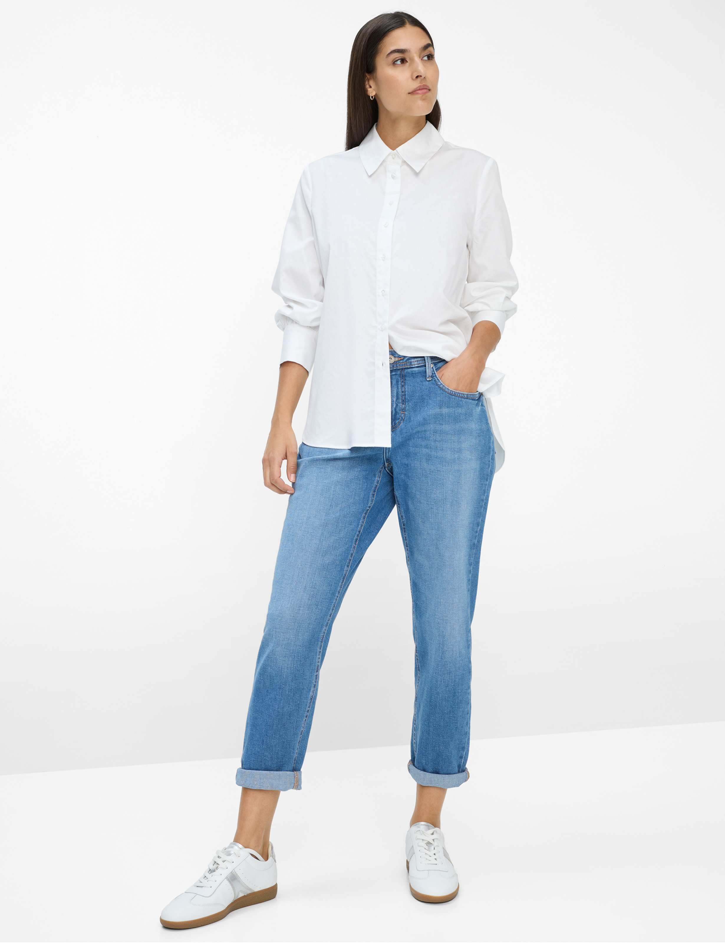 Damen Style VIKI Weiß  Model Outfit