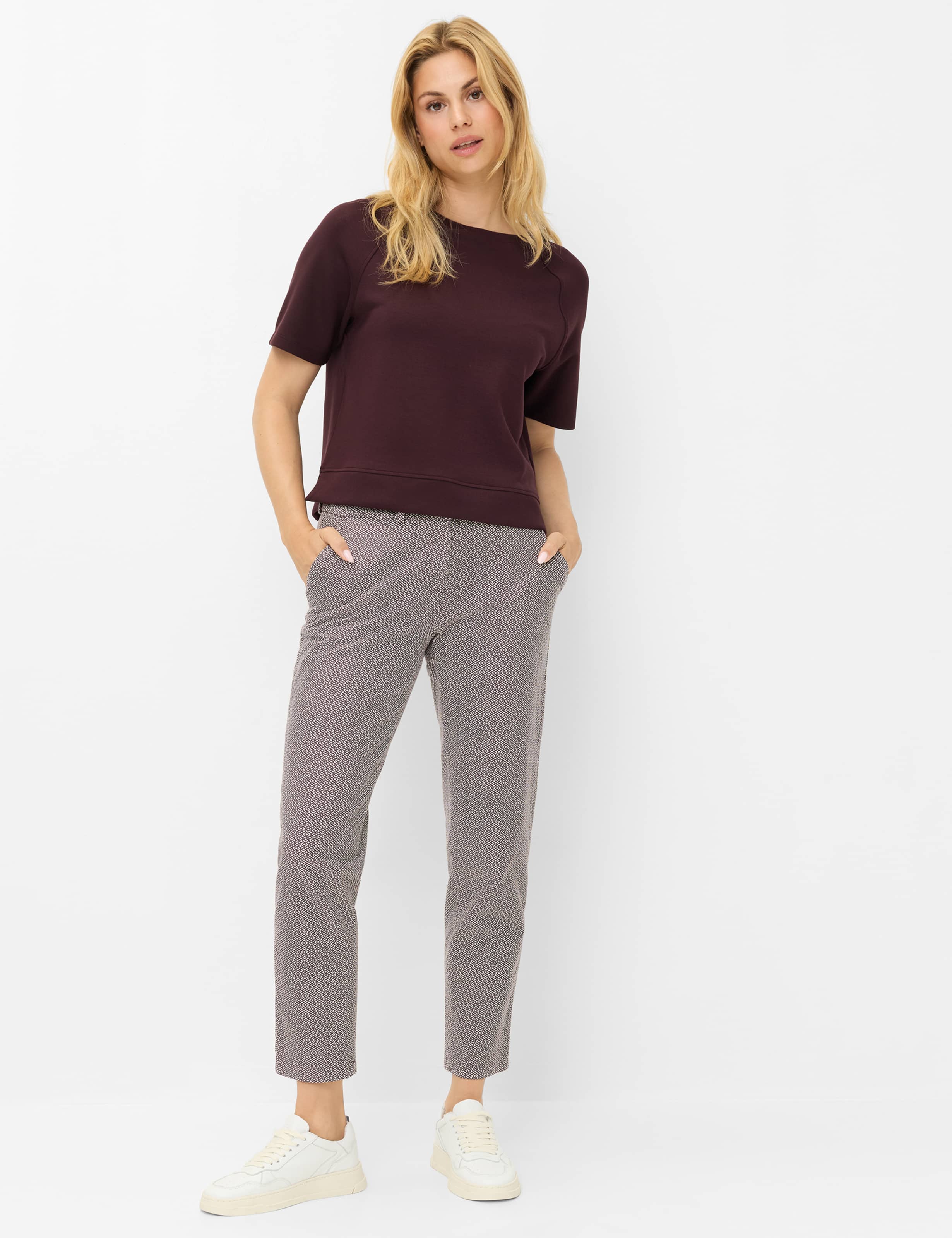 Dames Style BAILEE S Donkerpaars  Model outfit