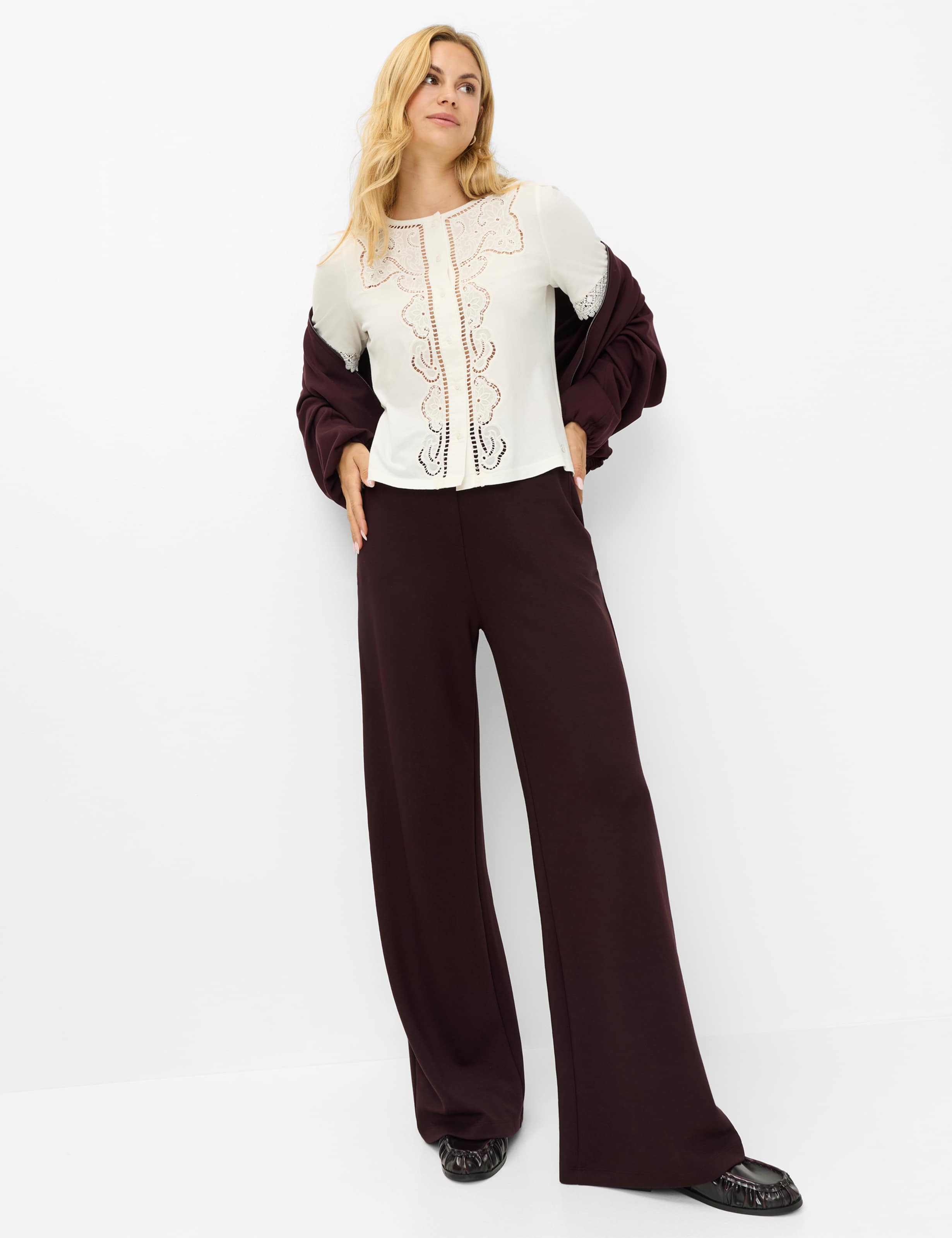 Damen Style CELINA S Cremeweiß  Model Outfit