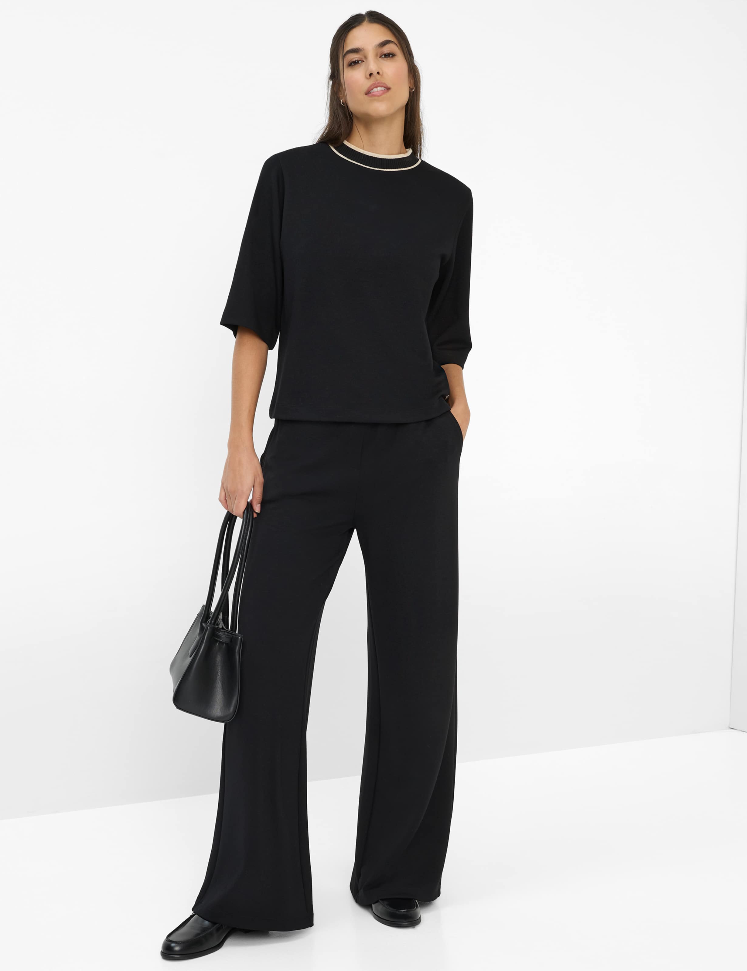 Damen Style BERTA M Schwarz  Model Outfit