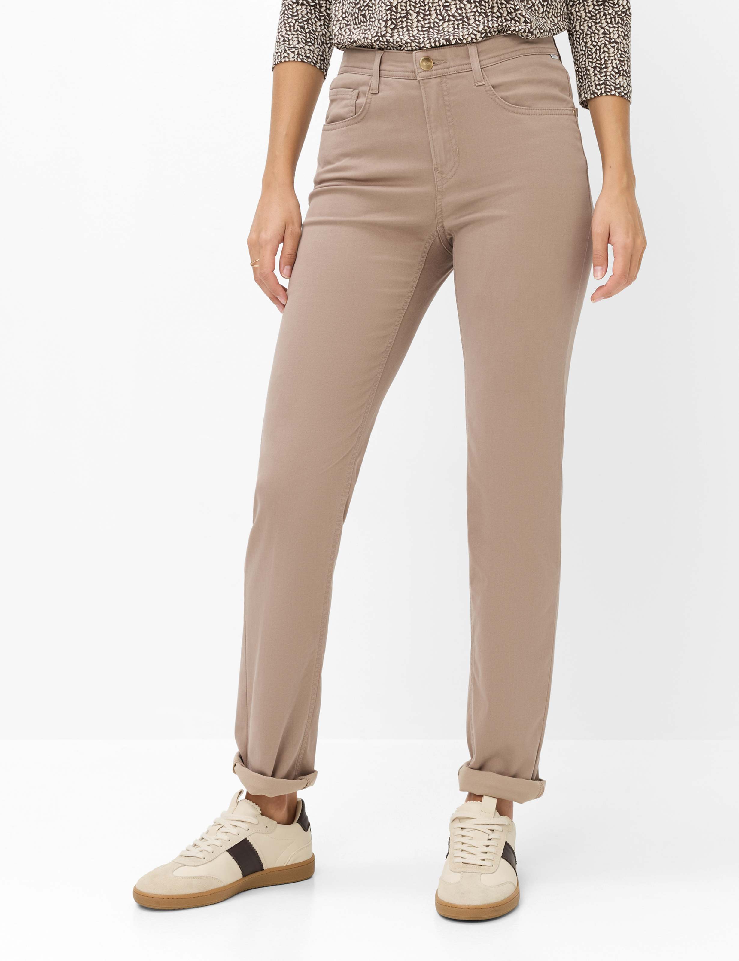 Nuancer af brunt, Kvinder, Style CAROLA, MODEL_FRONT_ISHOP