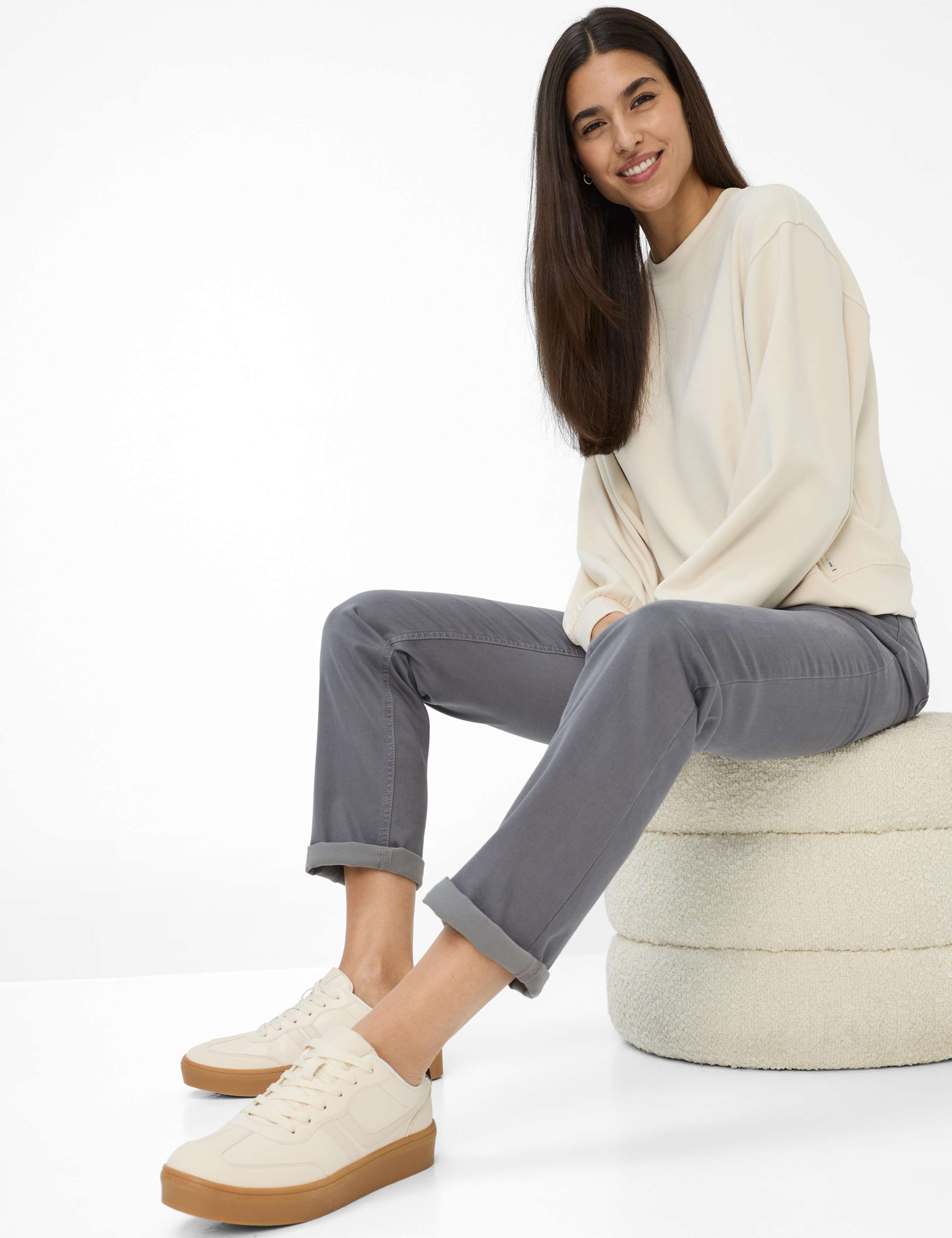 Damen Style CAROLA Grau Feminine Fit Detail 1