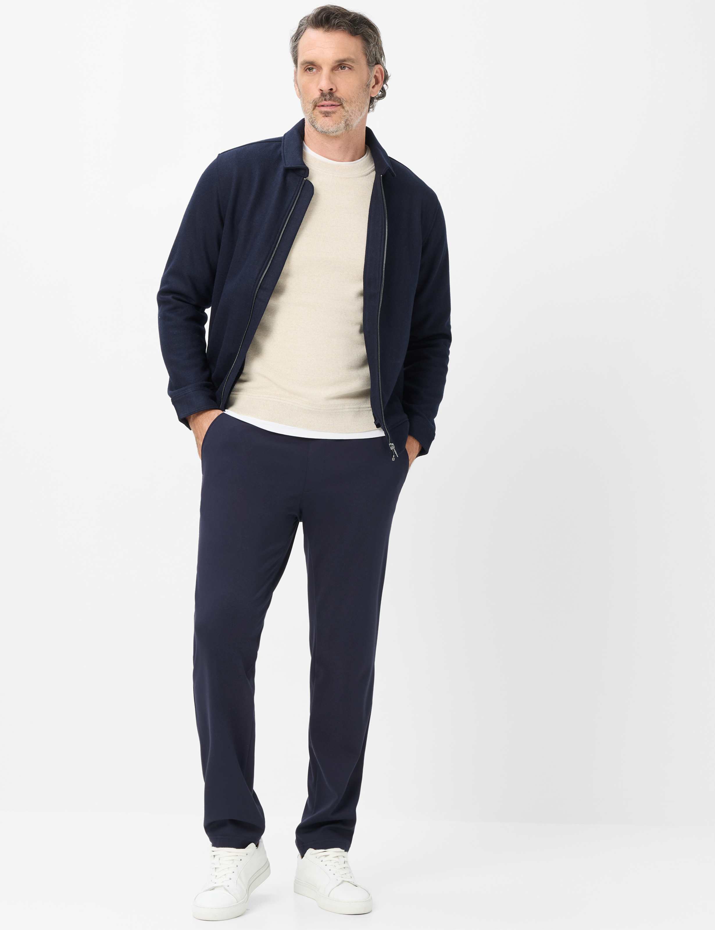 Herren Style THORE Dunkelblau Regular Fit Model Outfit