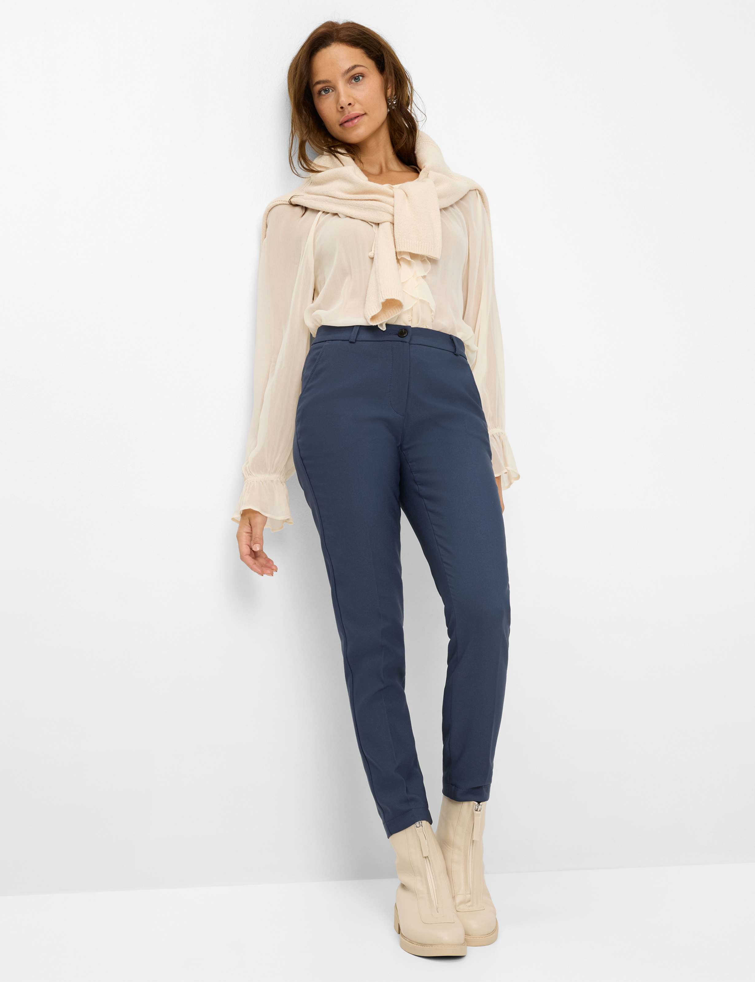 Women Style MARON S Dark Blue Regular Fit Model Outfit