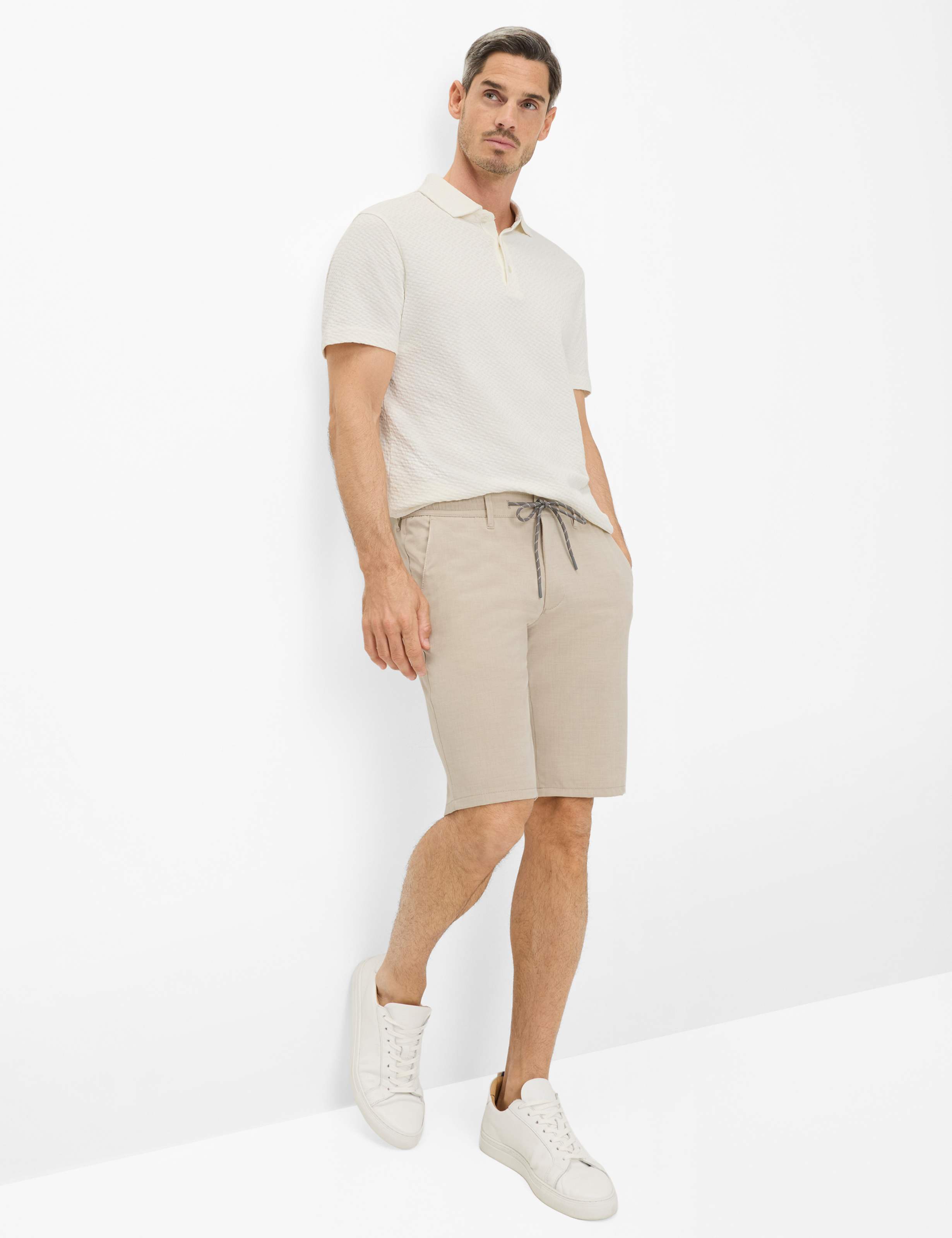Herren Style BENO Beige Regular Fit Model Outfit