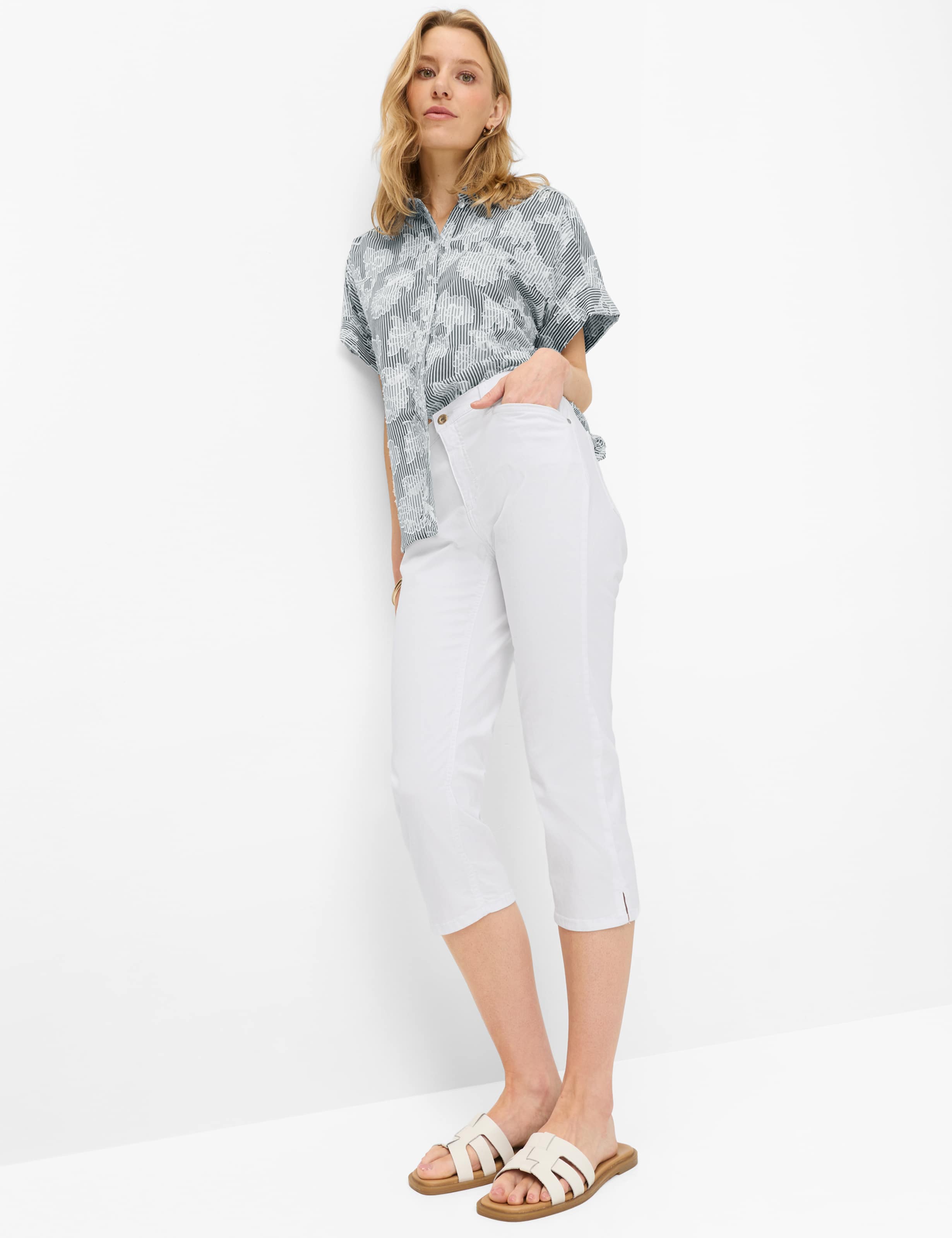 Damen Style MARY C Denim Weiß Regular Fit Model Outfit
