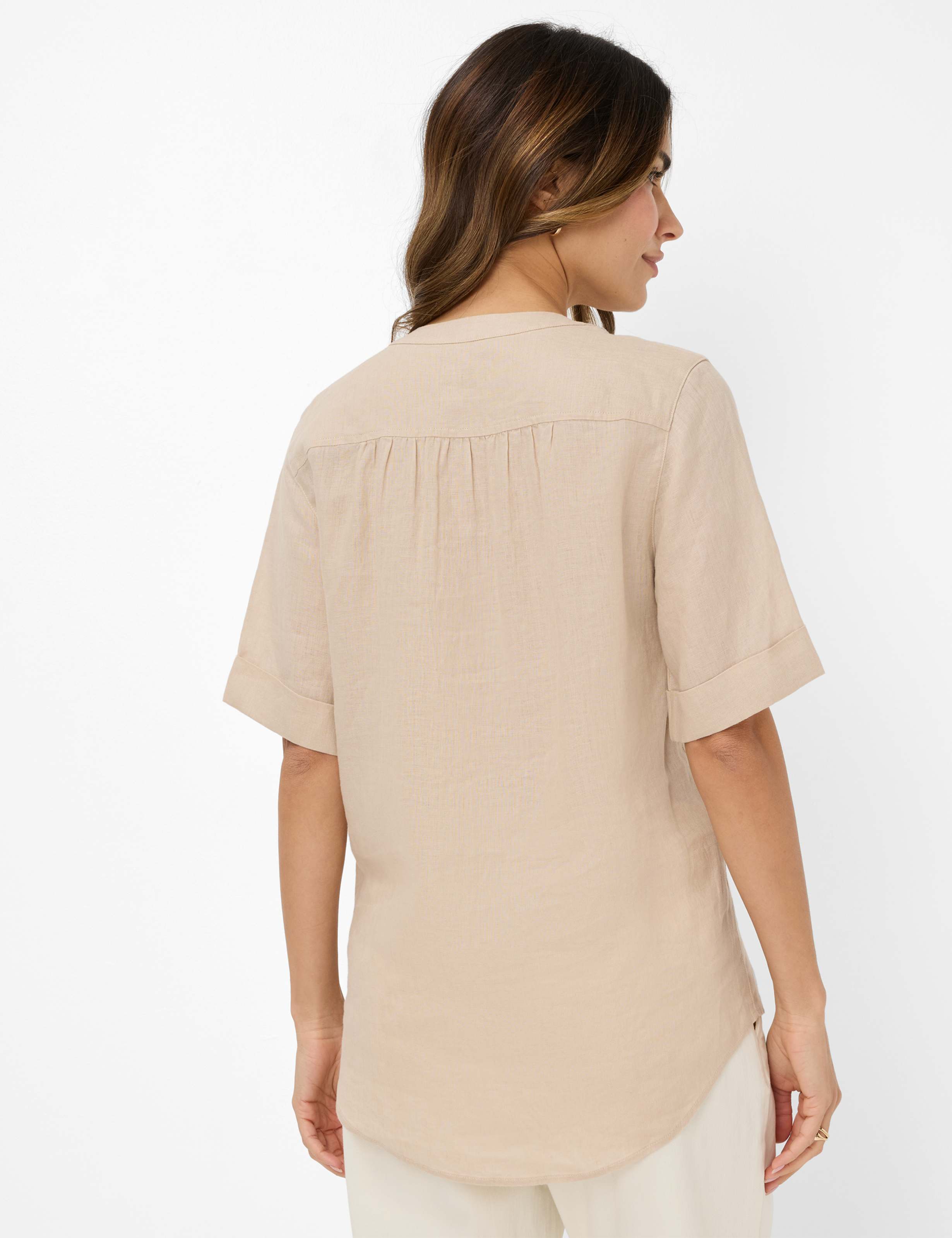 Women Style VERI Beige  Model back