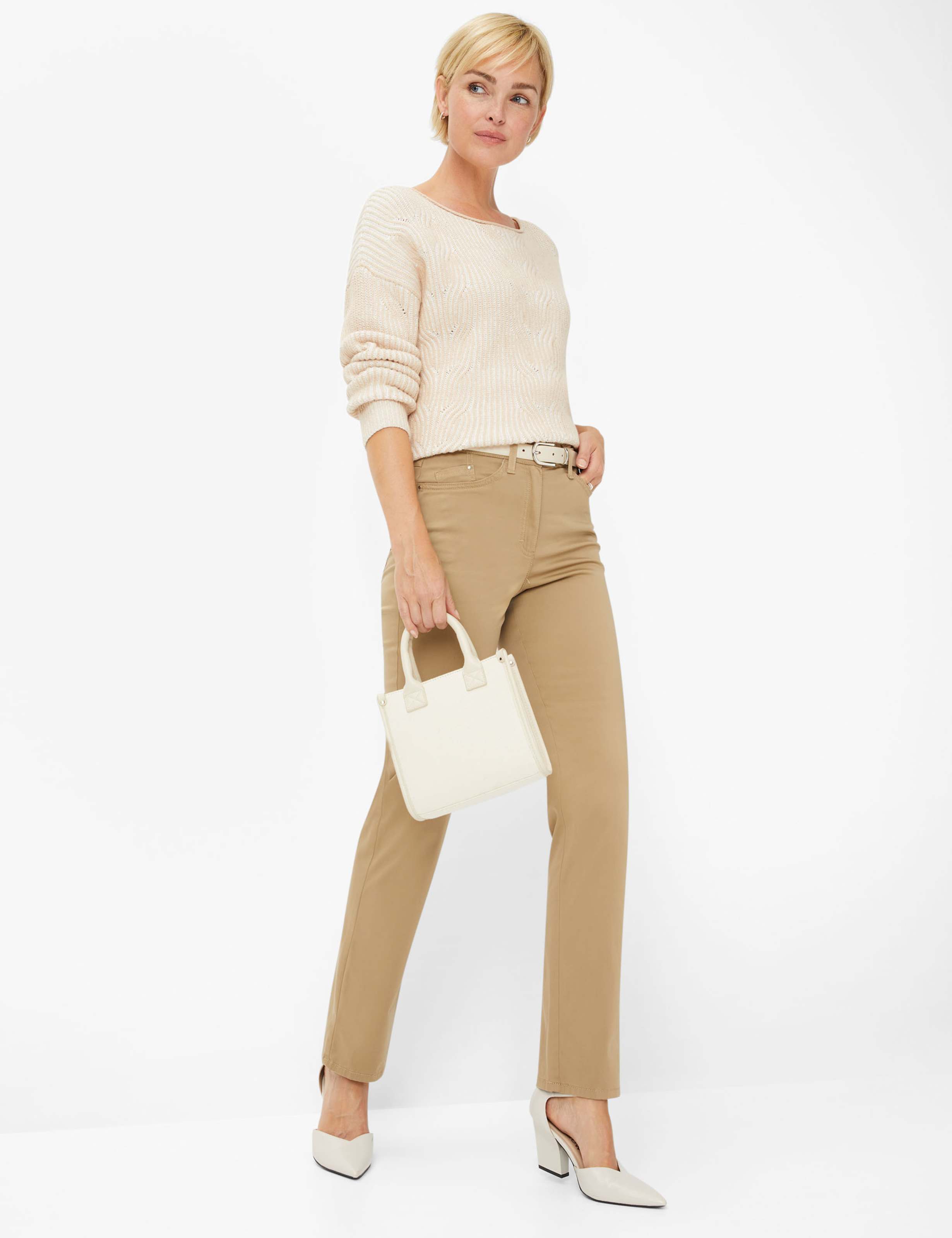 Damen Style PATTI STRAIGHT Beige Slim Fit Model Outfit