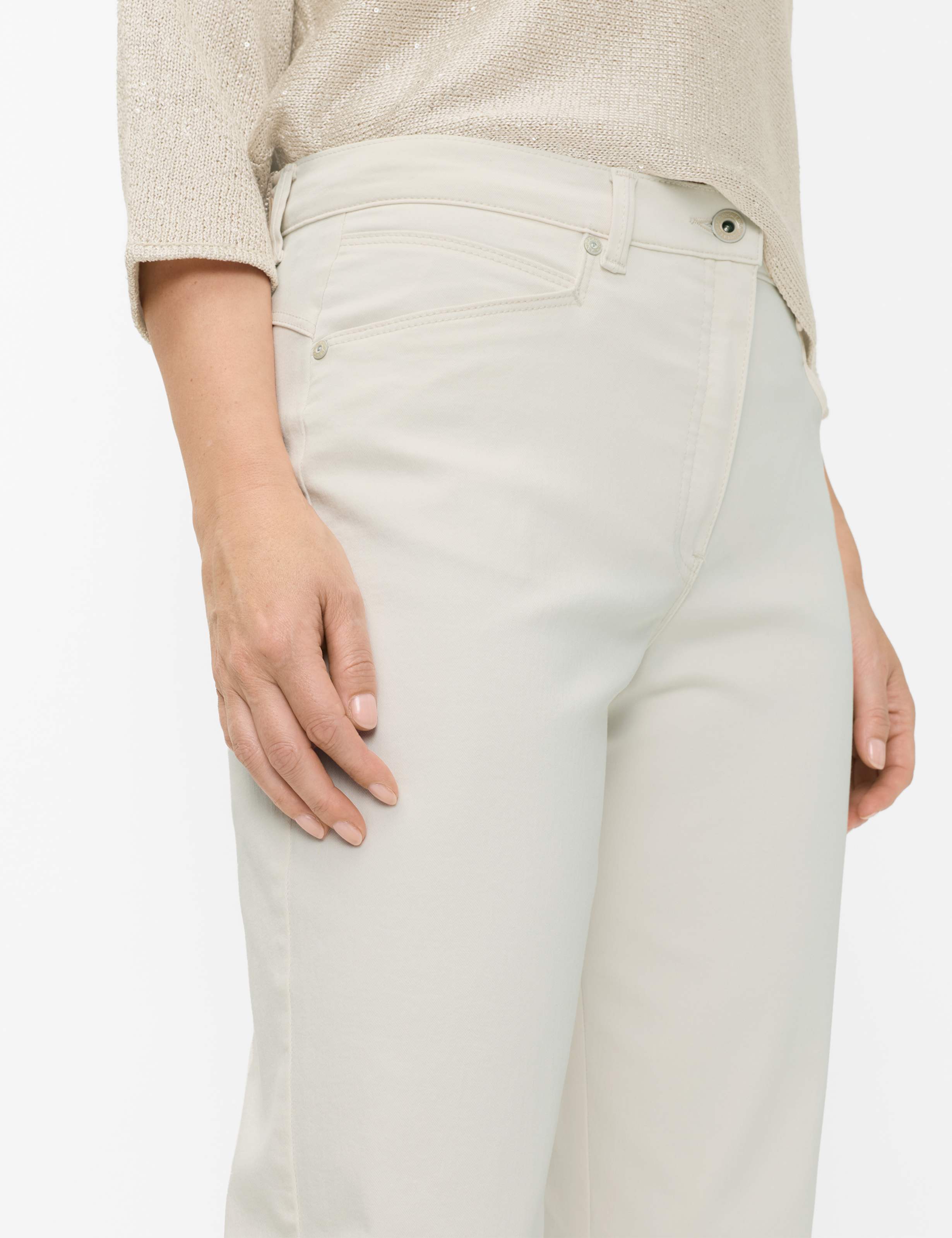 Femme Style CAREN CAPRI Denim Blanc Crème Comfort Plus Fit Détail 2