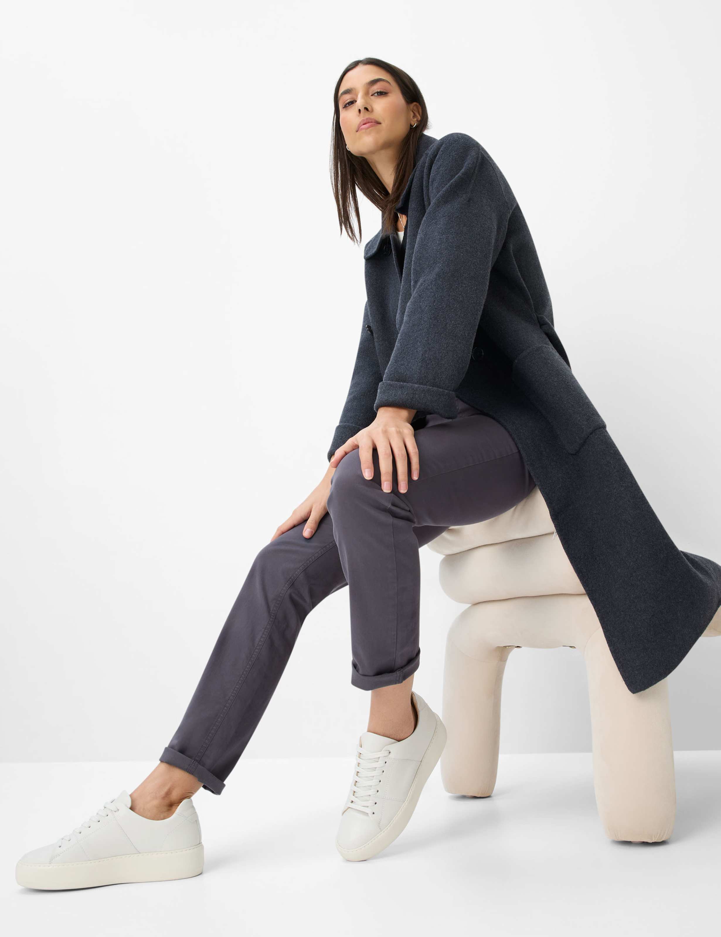 Damen Style MARY Grau Regular Fit Detail 1