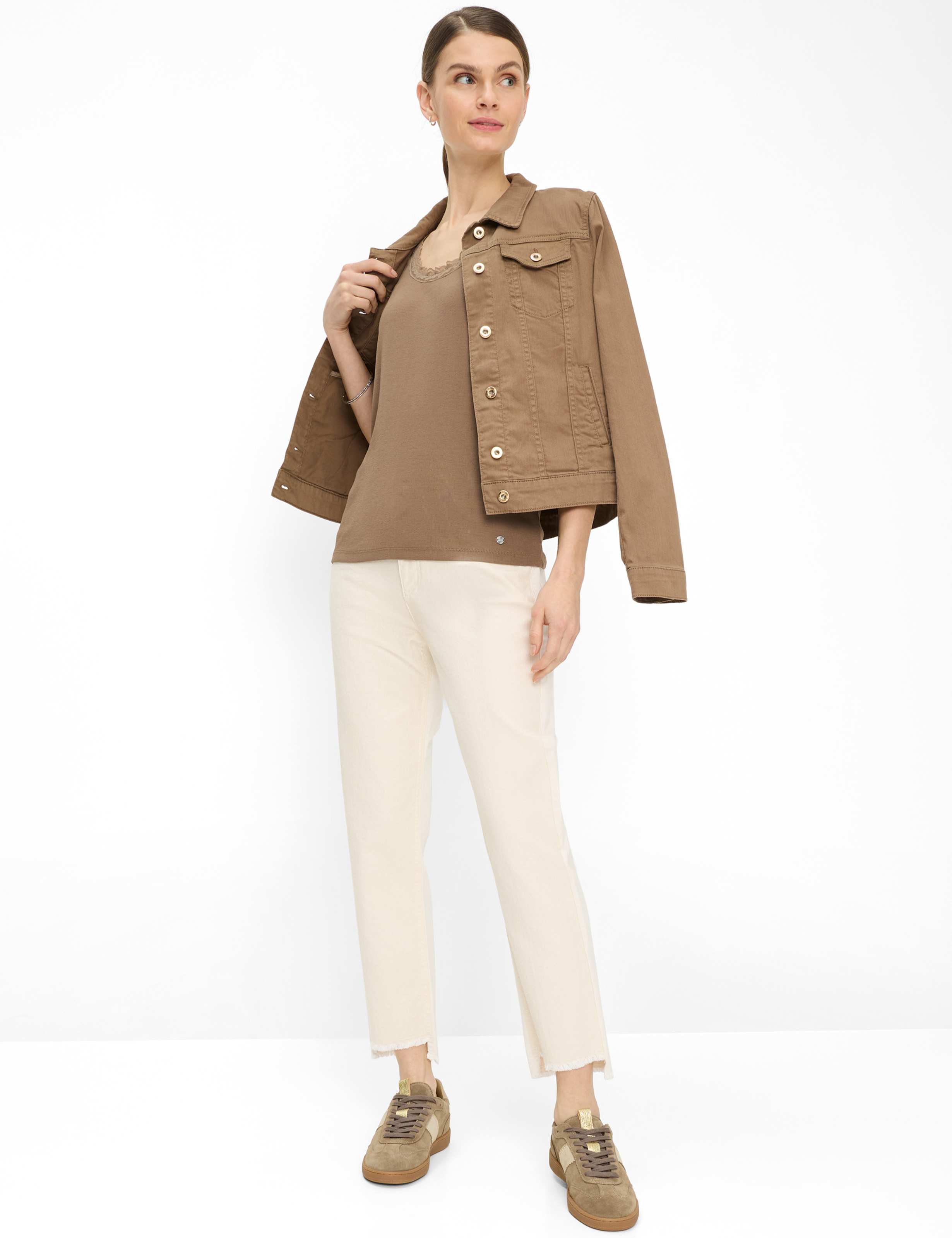 Damen Style IVY Dunkelbraun  Model Outfit