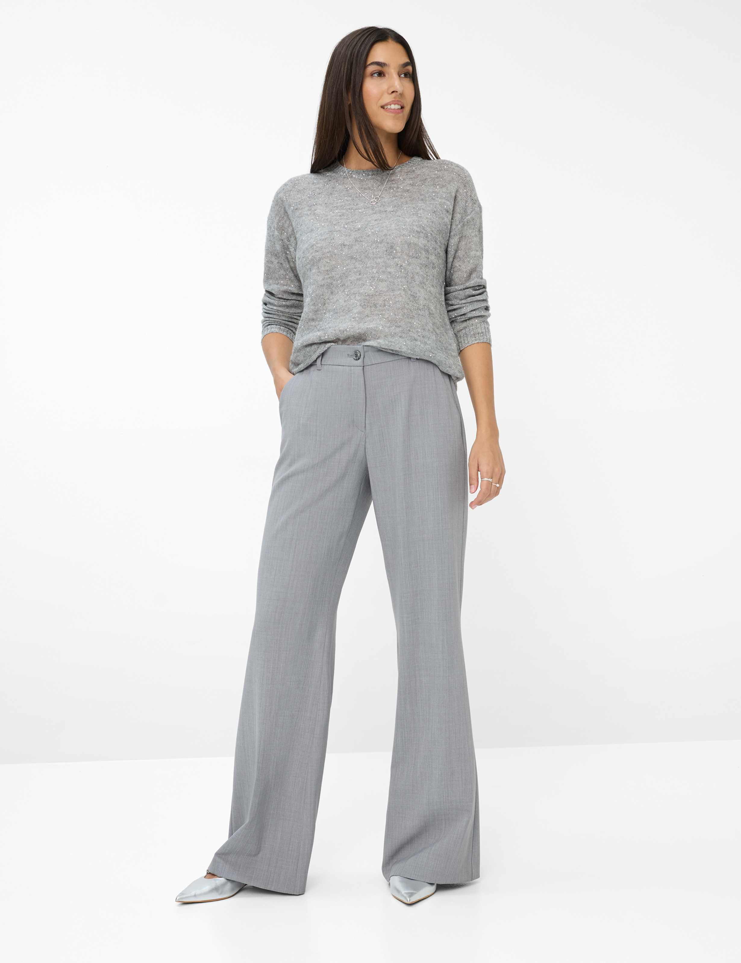 Damen Style MAINE Hellgrau Wide Leg Model Outfit