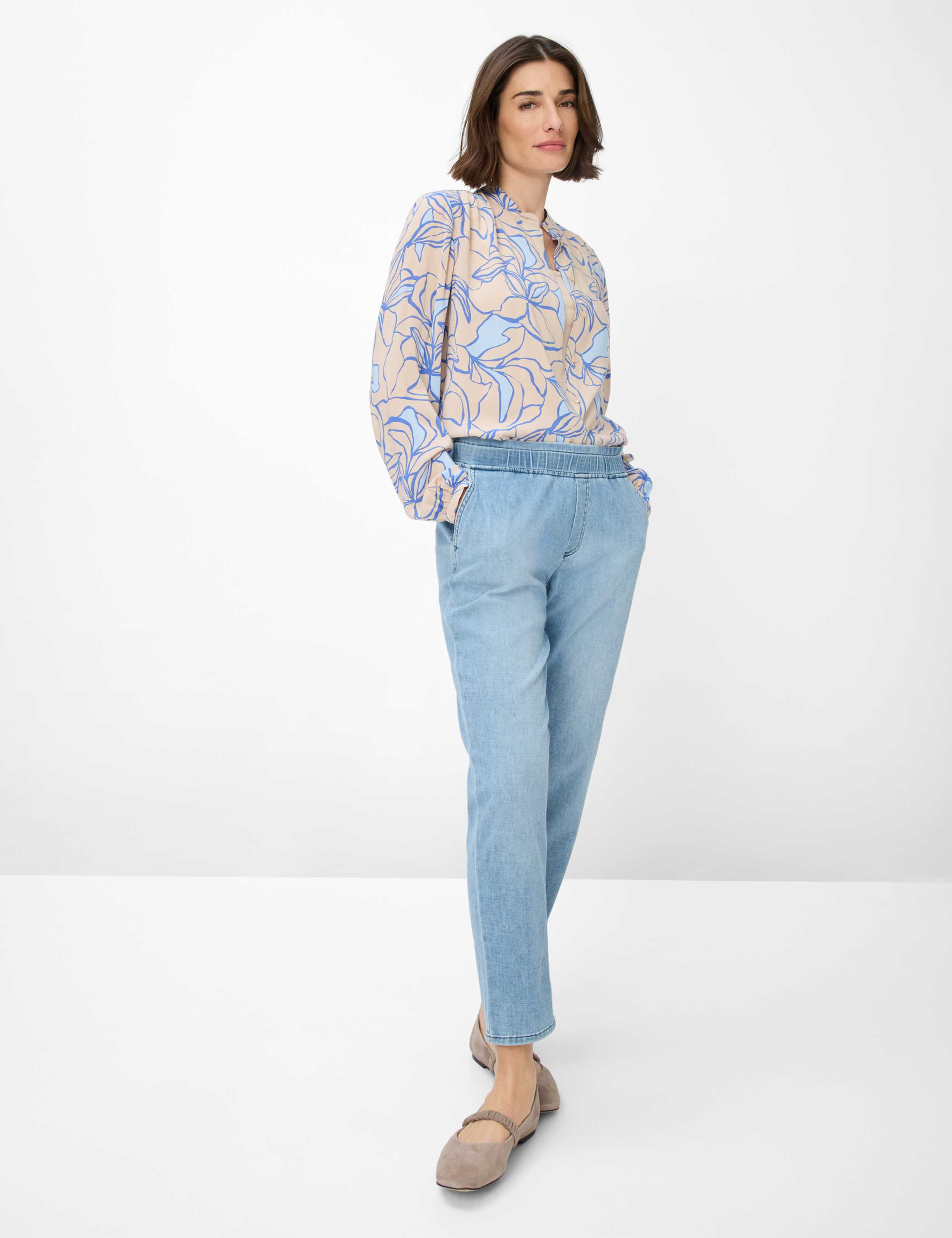 Dame Style MONA S Denim Blå Relaxed Fit Model Outfit