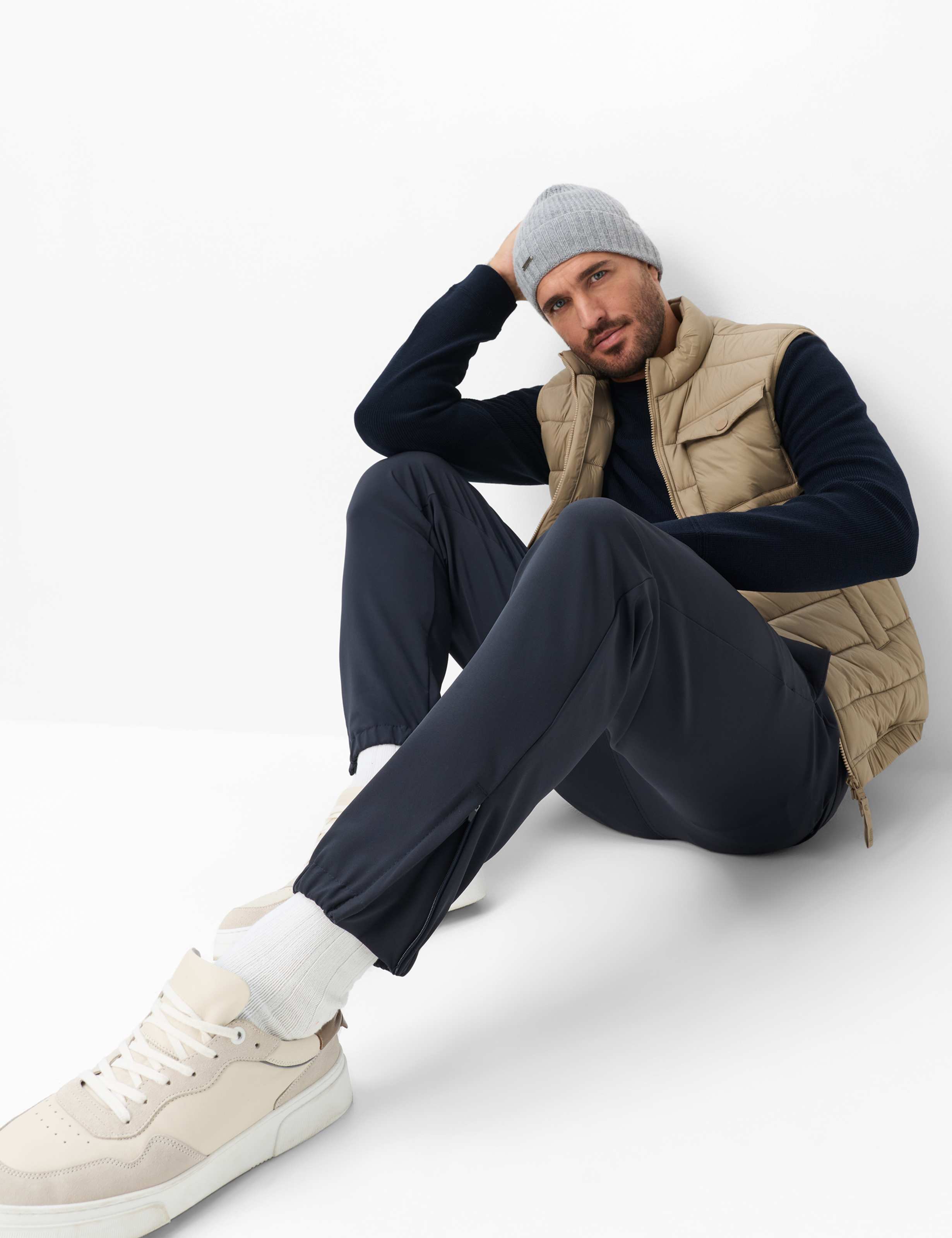 Herren Style PHIL Dunkelblau Tapered Fit Detail 1
