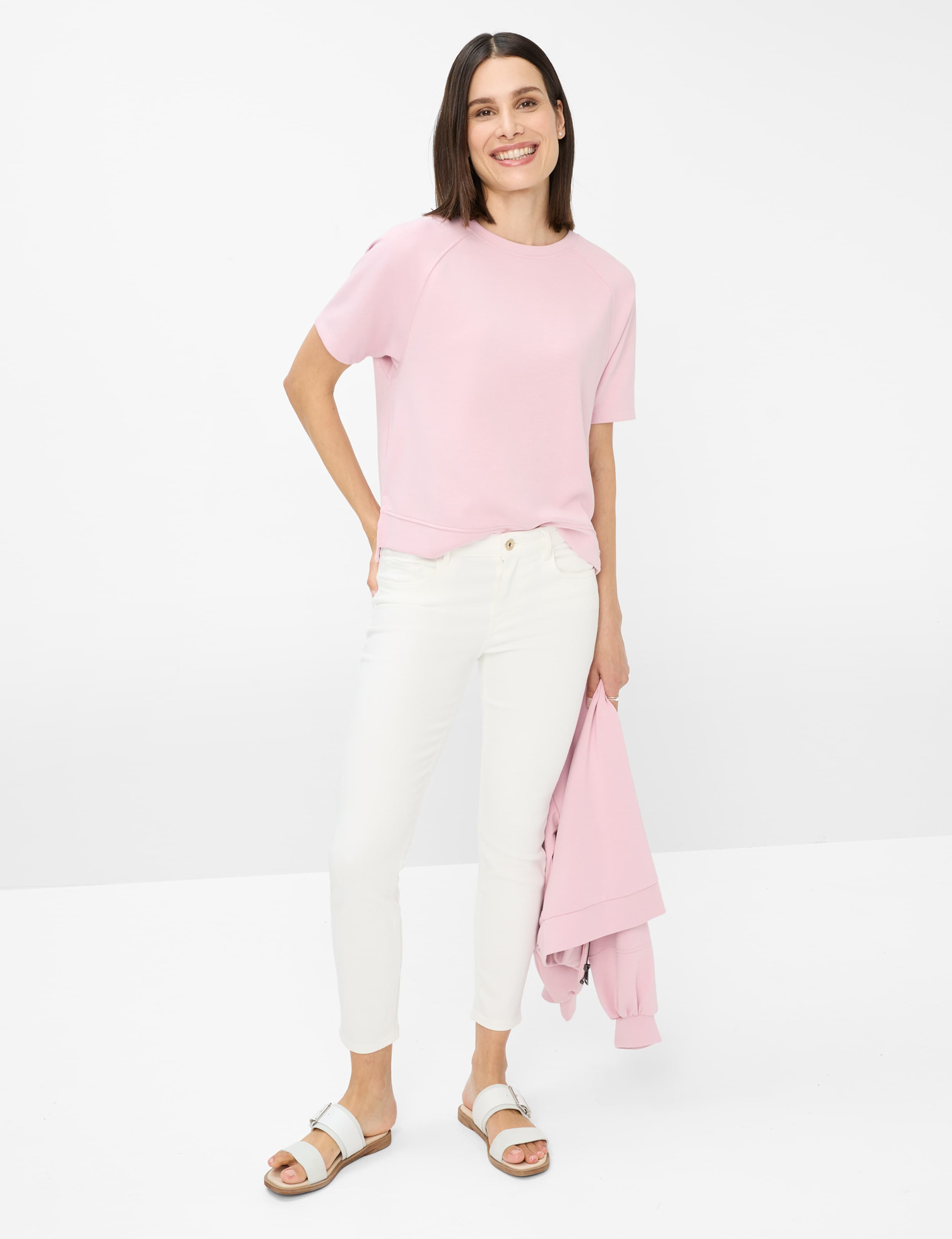 Damen Style SHAKIRA S Cremeweiß Slim Fit Model Outfit