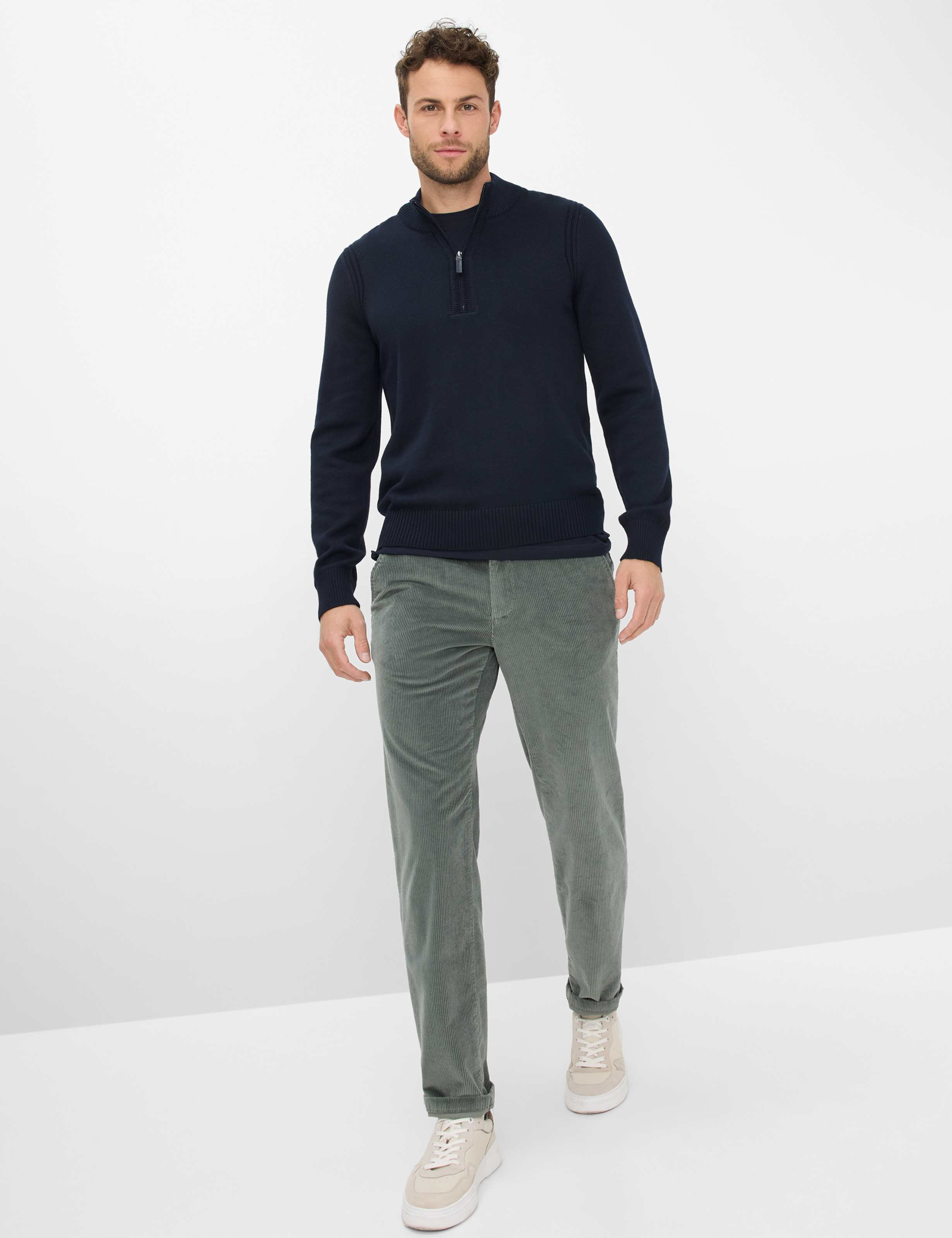 Herren Style THILO Grün Regular Fit Model Outfit