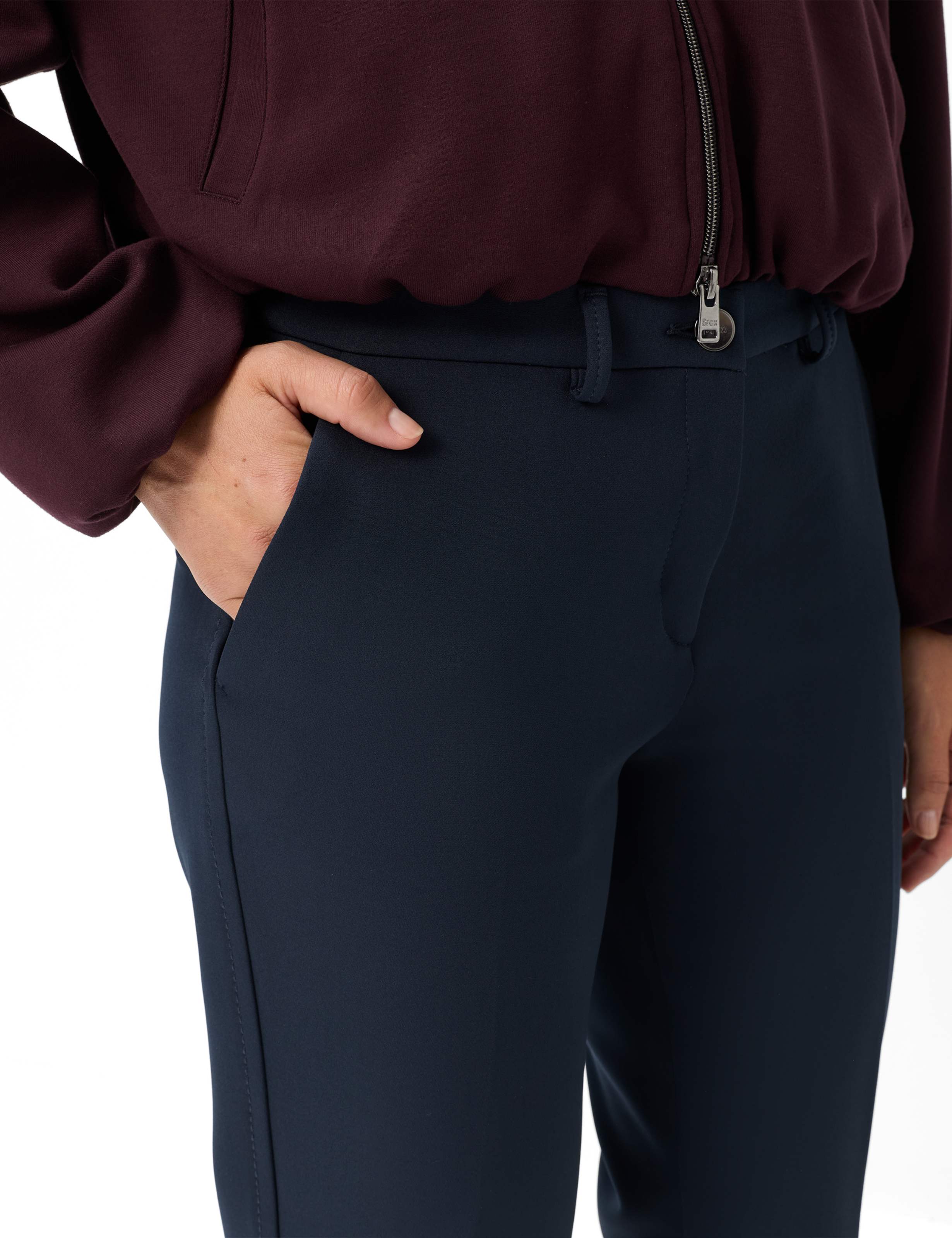 Femme Style MARON S Bleu Foncé Regular Fit Détail 2