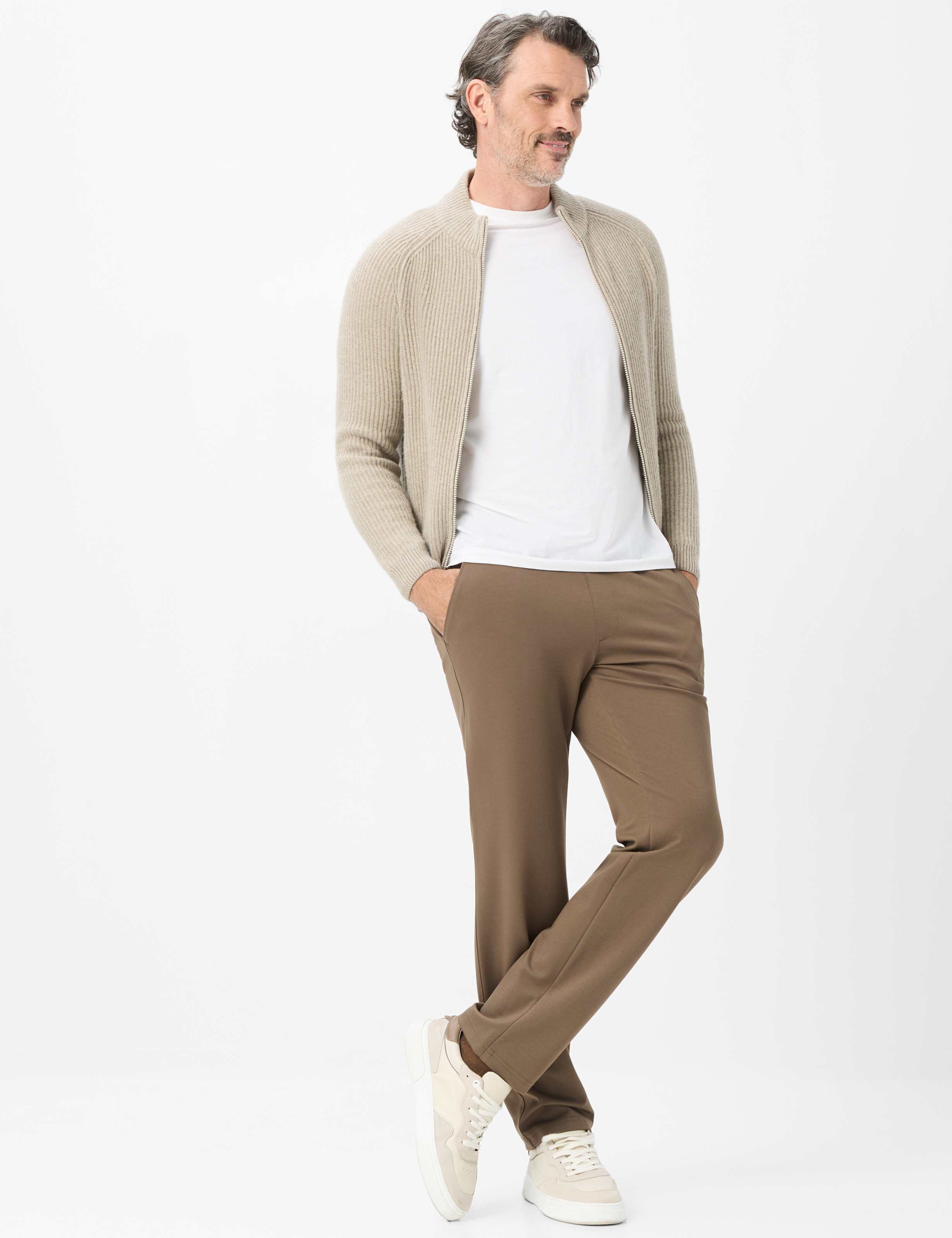 Homme Style THORE Marron Regular Fit Tenue du mannequin