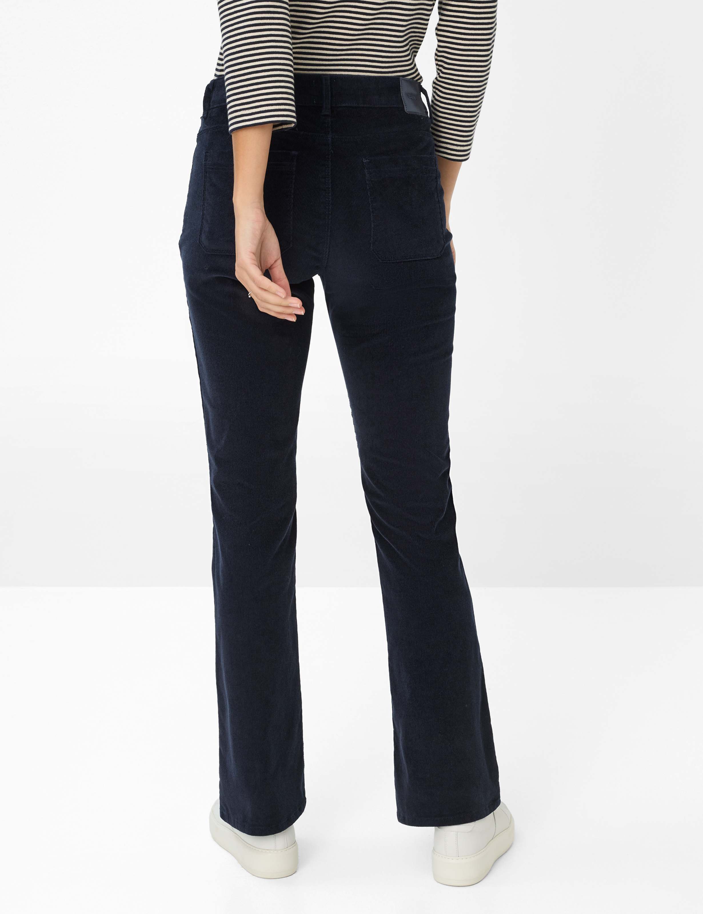 Damen Style SHAKIRA Dunkelblau Slim Fit Model Rueck