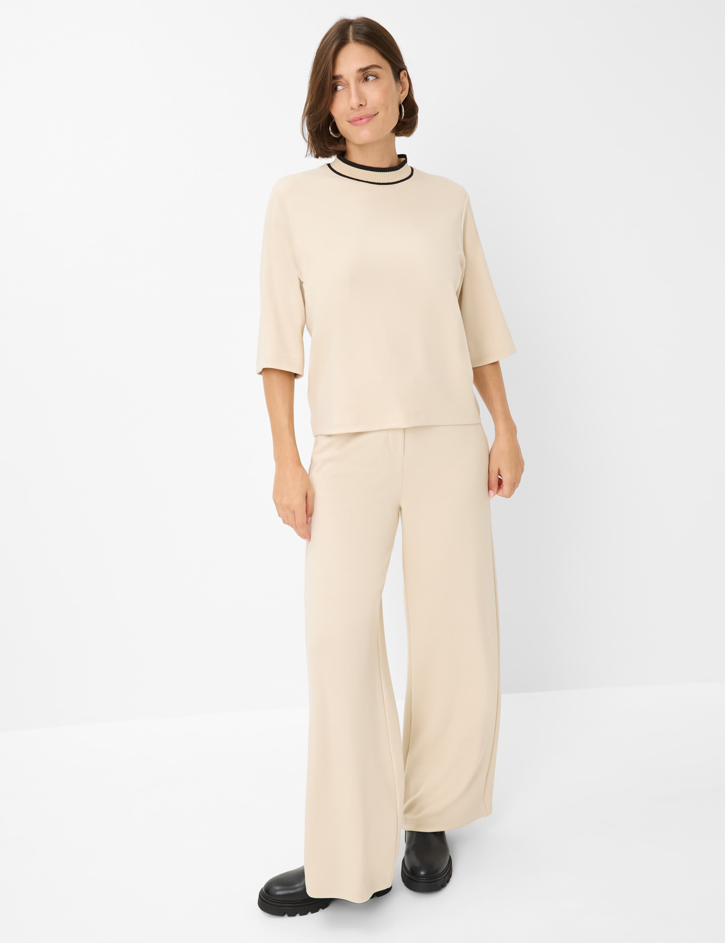 Dames Style MAINE Crème Wit Wide Leg Model outfit