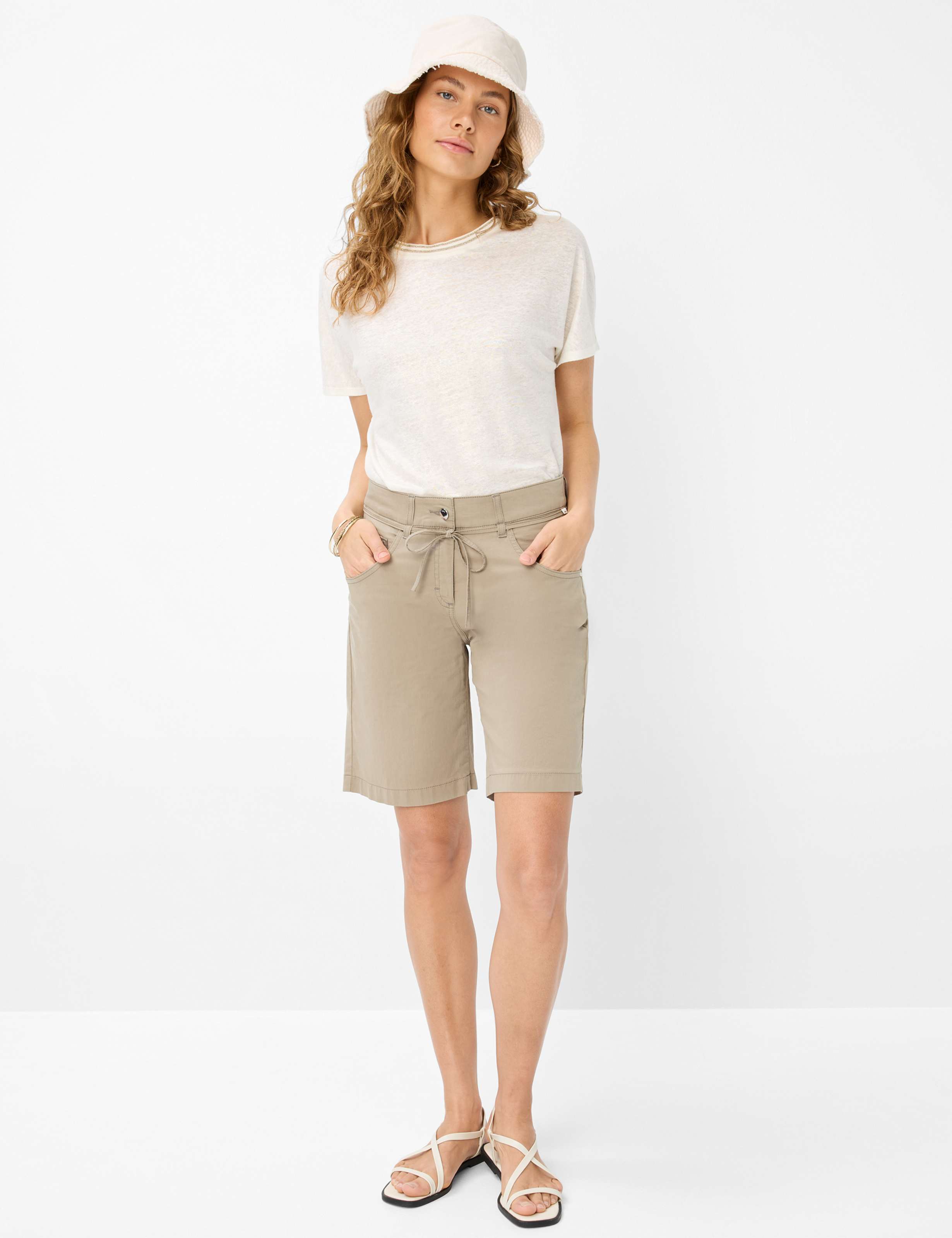 Dames Style MAINE B Groen - Olijf Wide Leg Model outfit