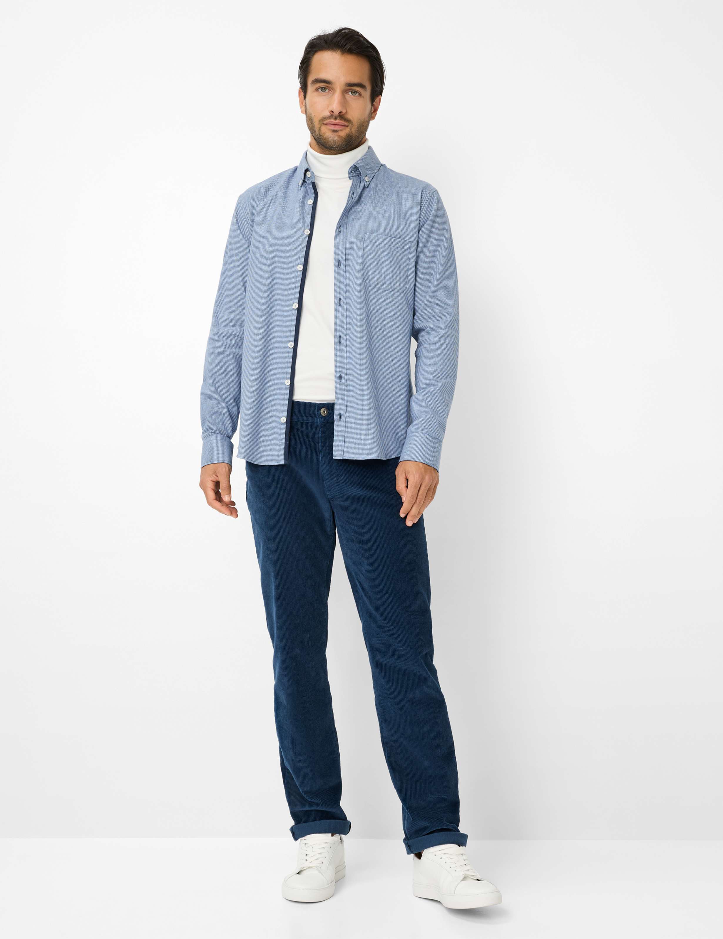 Herren Style DANIEL Hellblau  Model Outfit