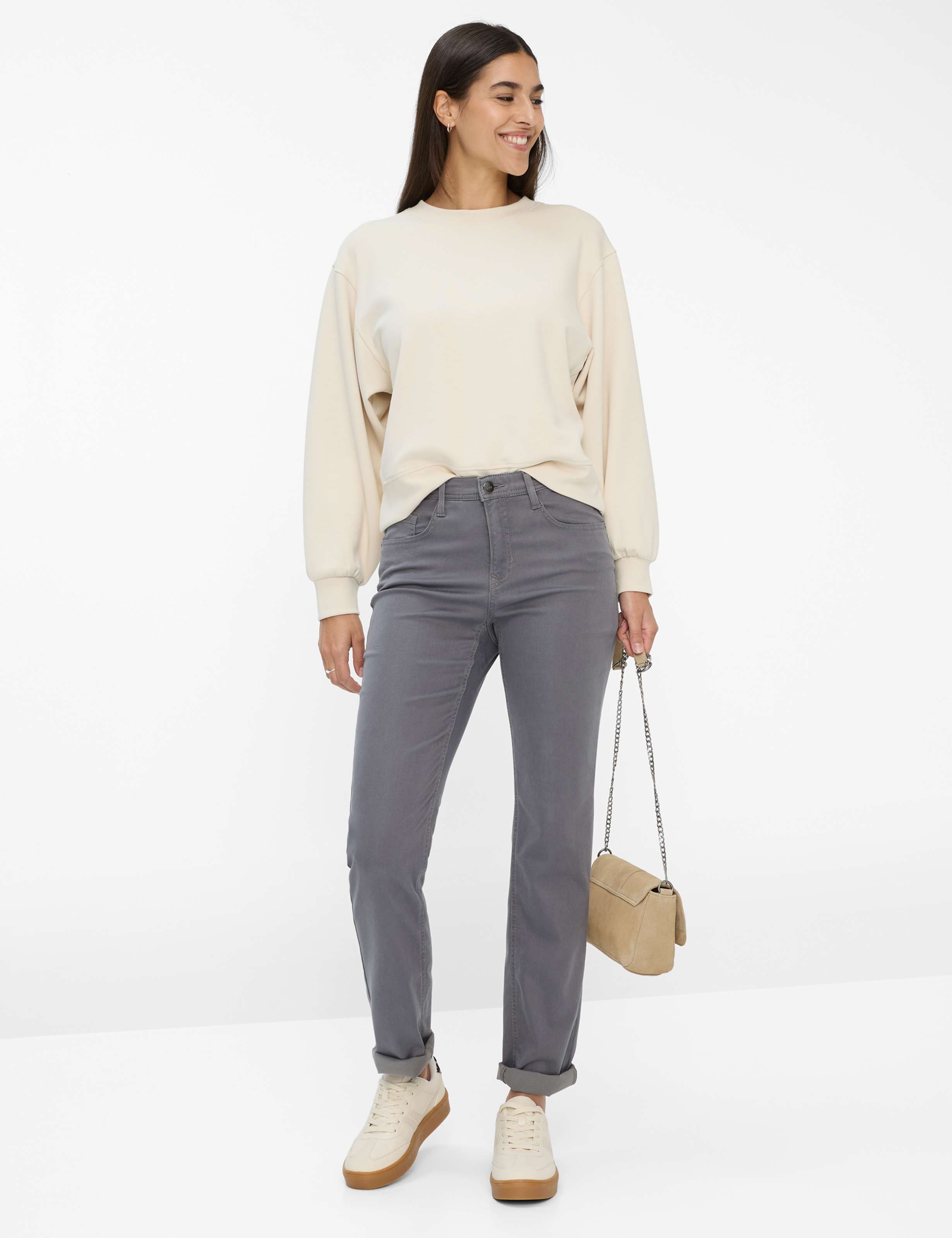 Damen Style MARY Grau Regular Fit Model Outfit