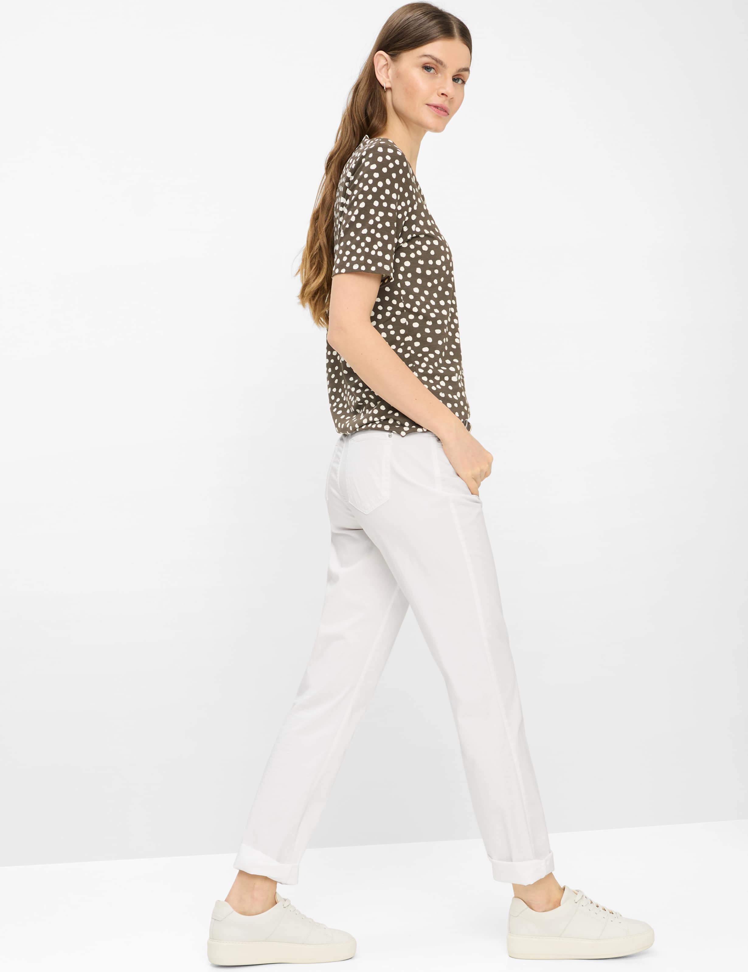 Women Style MARY White Regular Fit Model Outfit