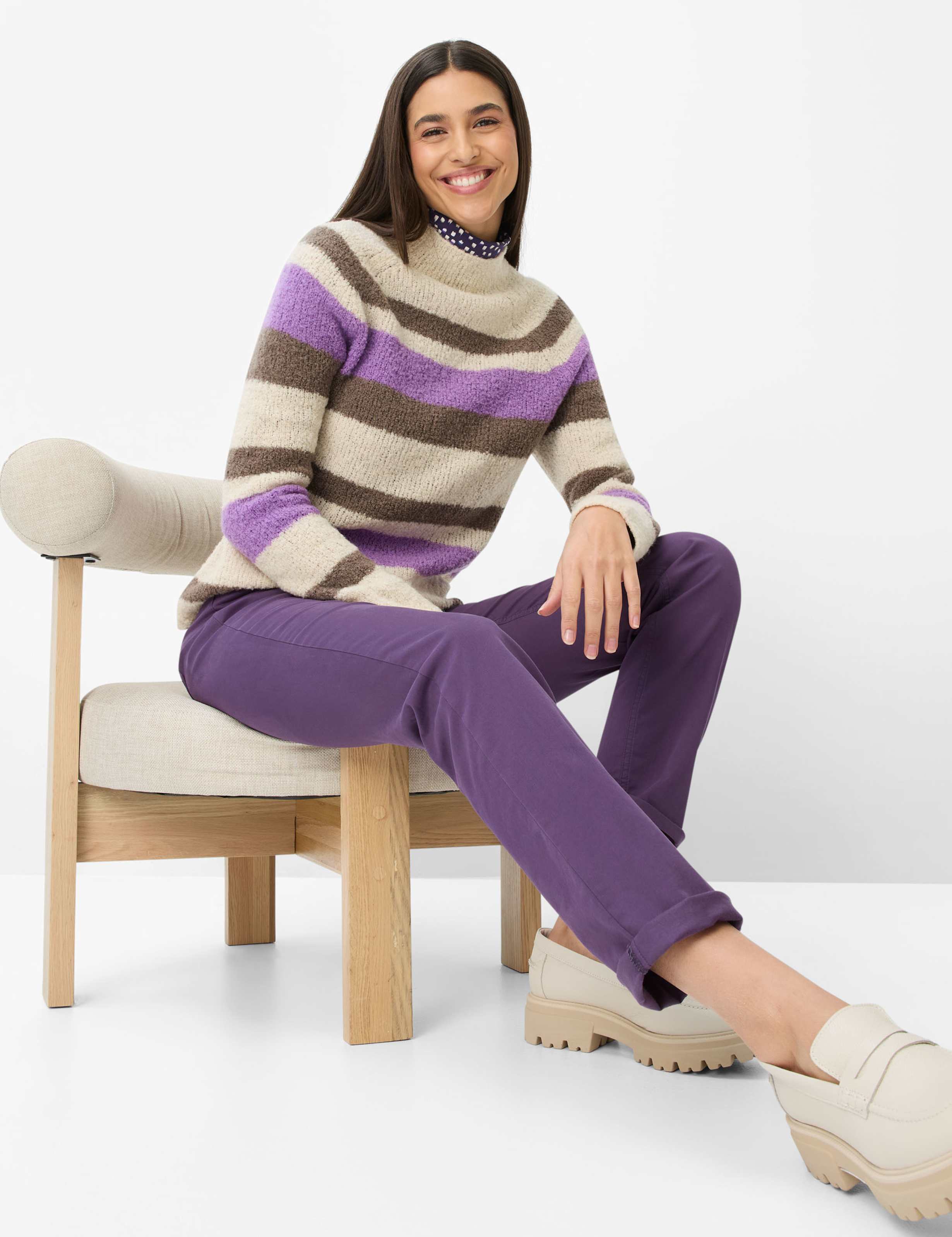 Damen Style MARY Dunkles Lila Regular Fit Detail 1