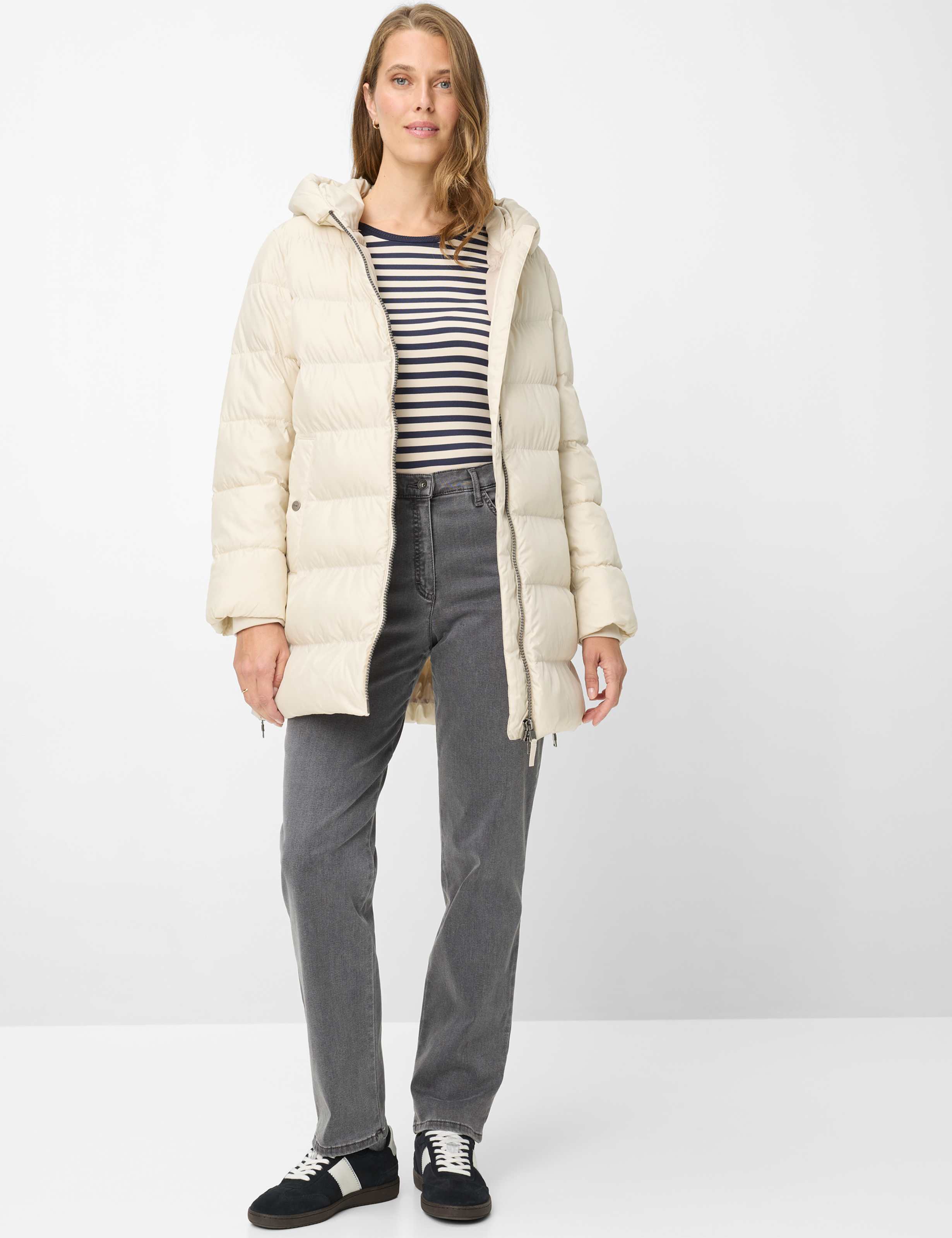 Femme Style CORRY Gris Moyen Comfort Plus Fit Tenue du mannequin