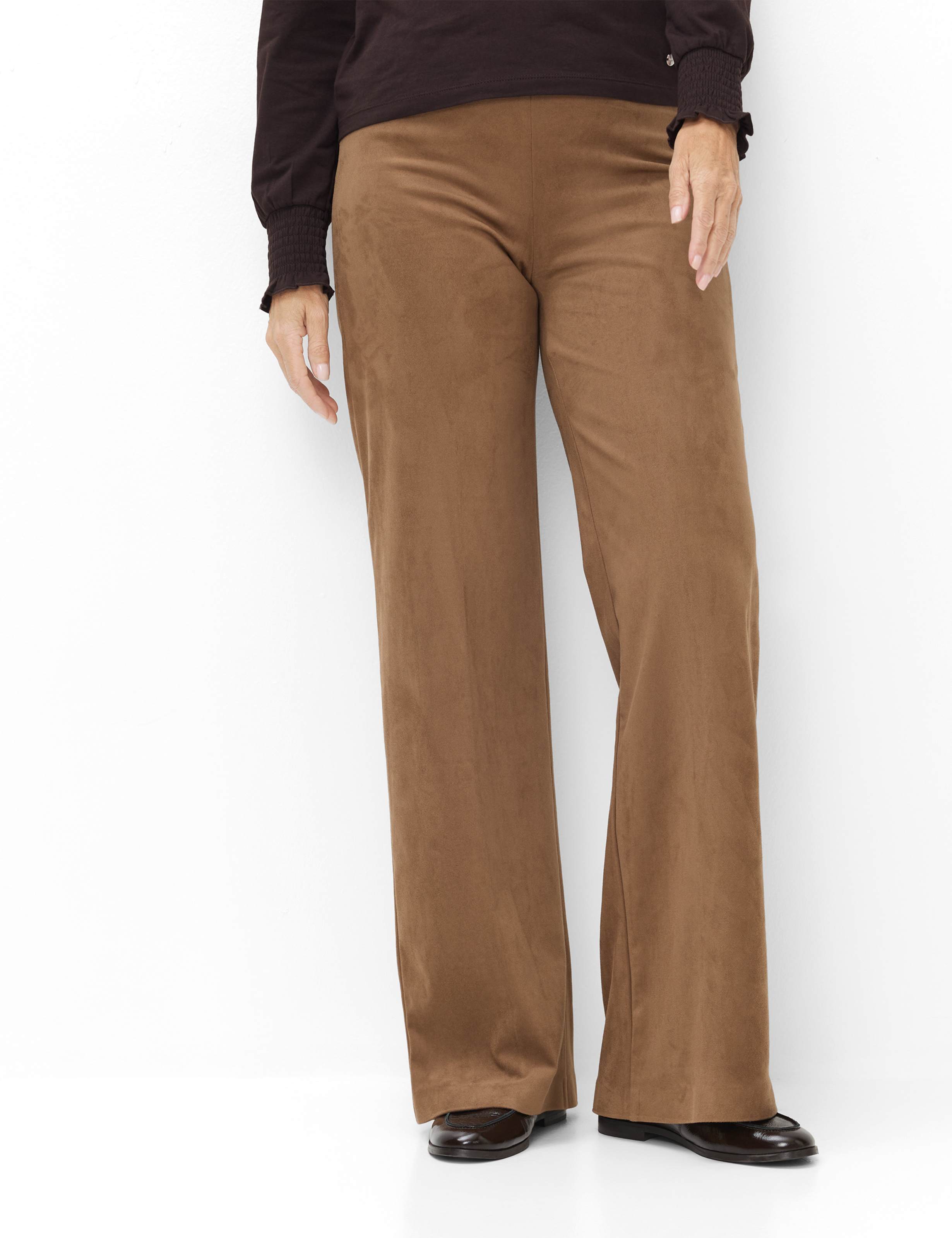 Women Style LILLYTH FLARED Brown Super Slim fit Model Front