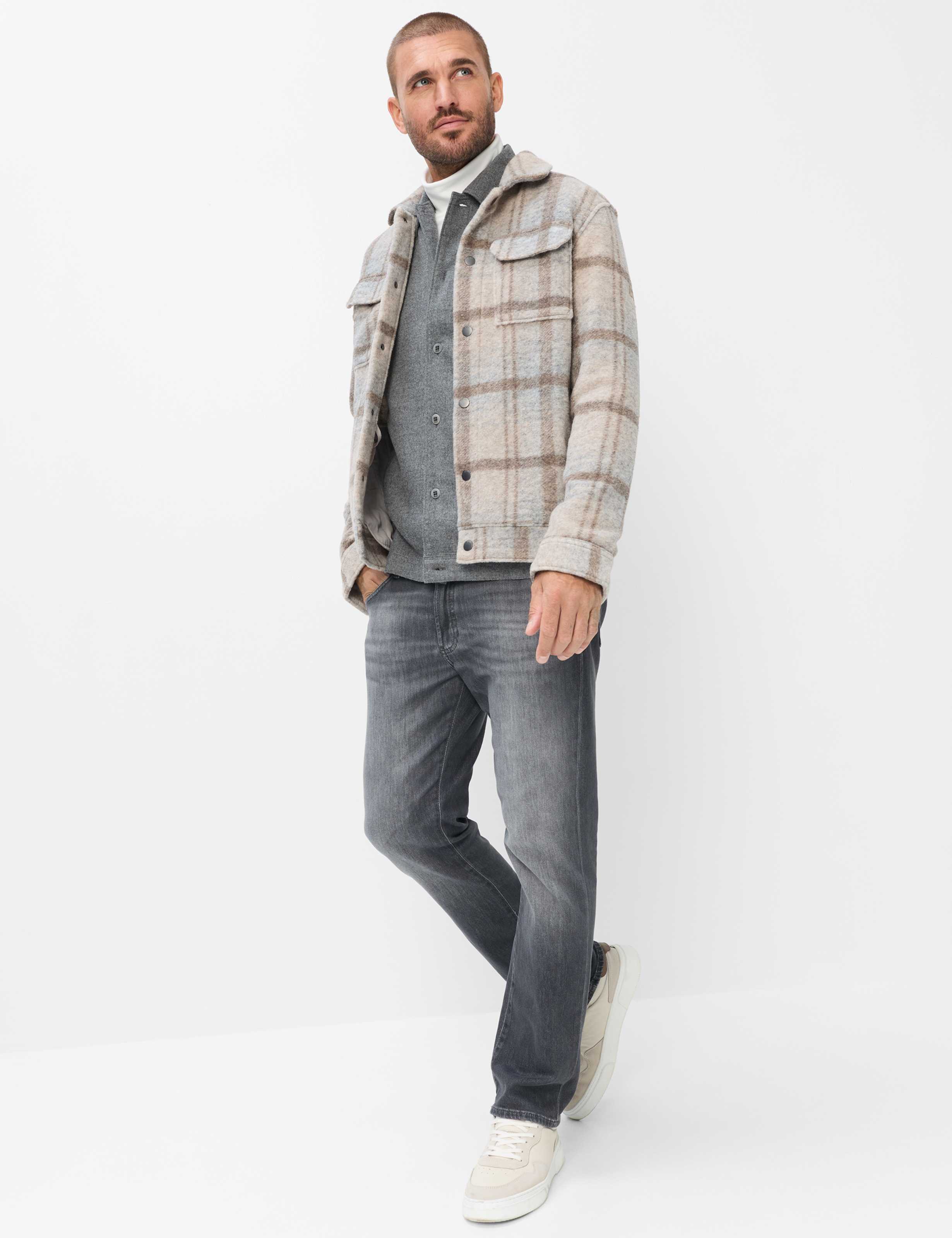 Herren Style LUCA Grau  Model Outfit