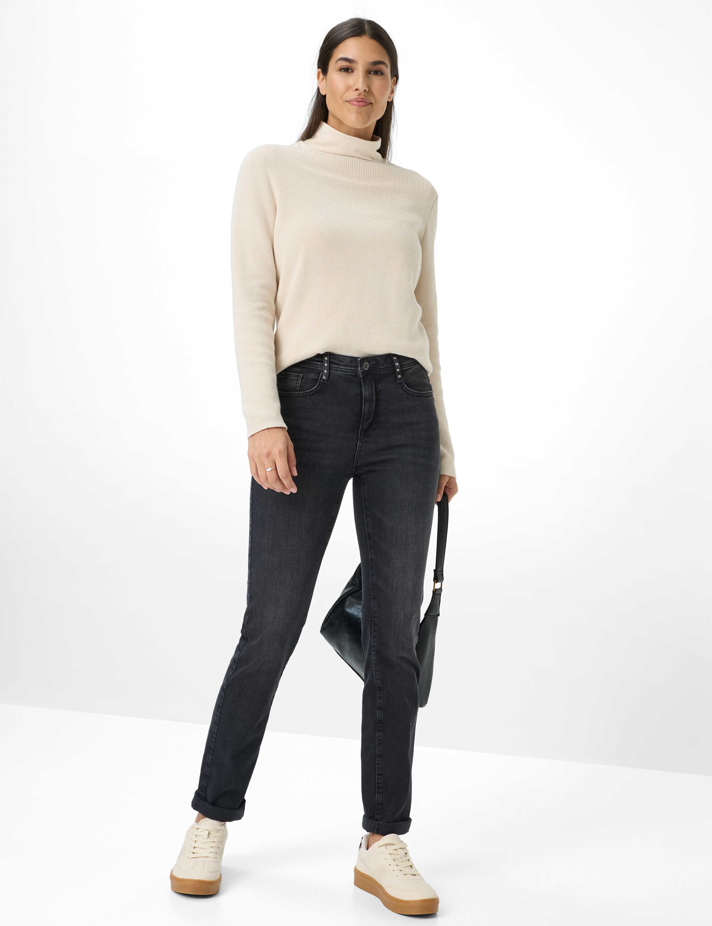 Femme Style MARY Denim Gris Foncé Regular Fit Tenue du mannequin